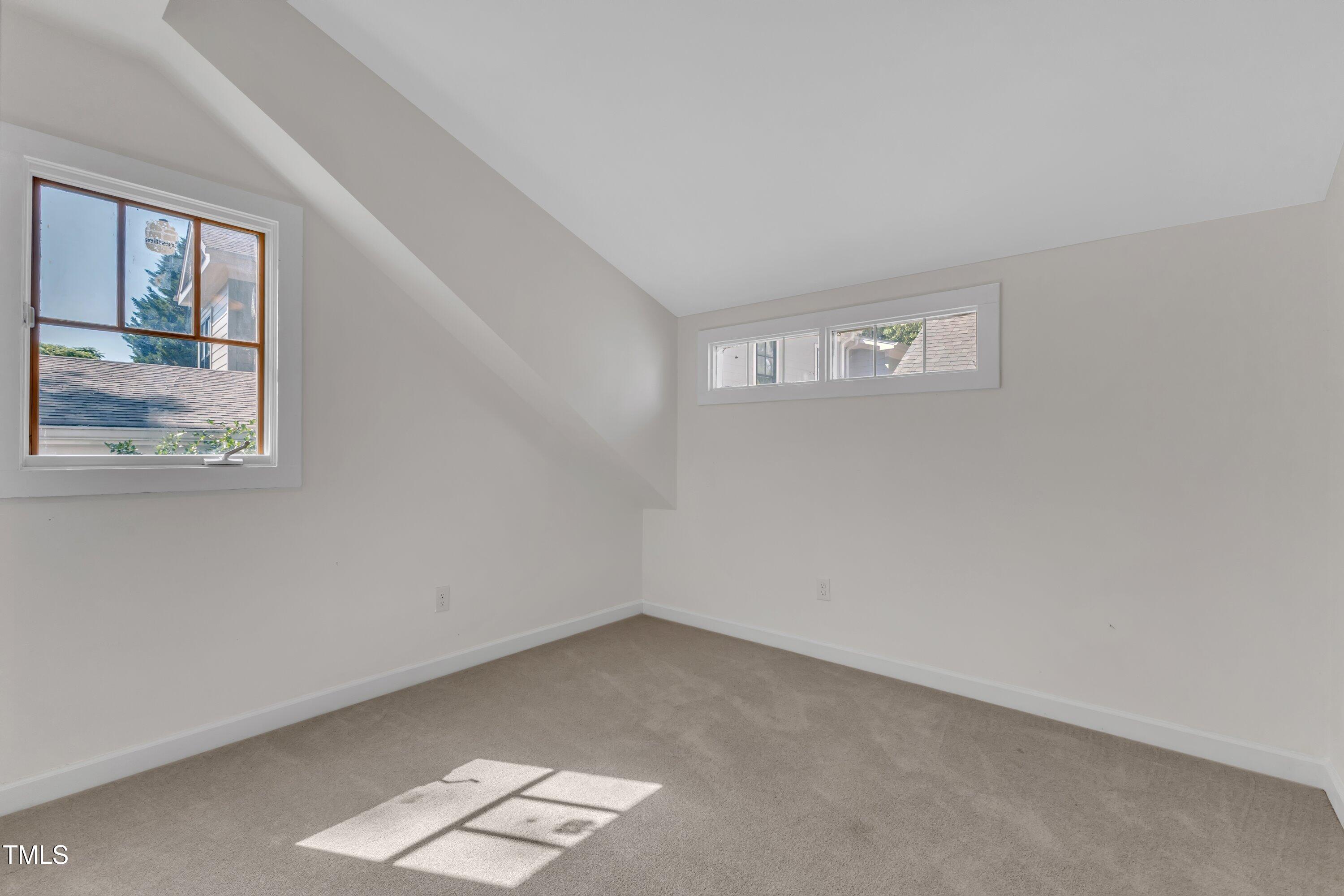 Raleigh, North Carolina 27608, United States, 5 Bedrooms Bedrooms, ,4 BathroomsBathrooms,Residential,Active,157652