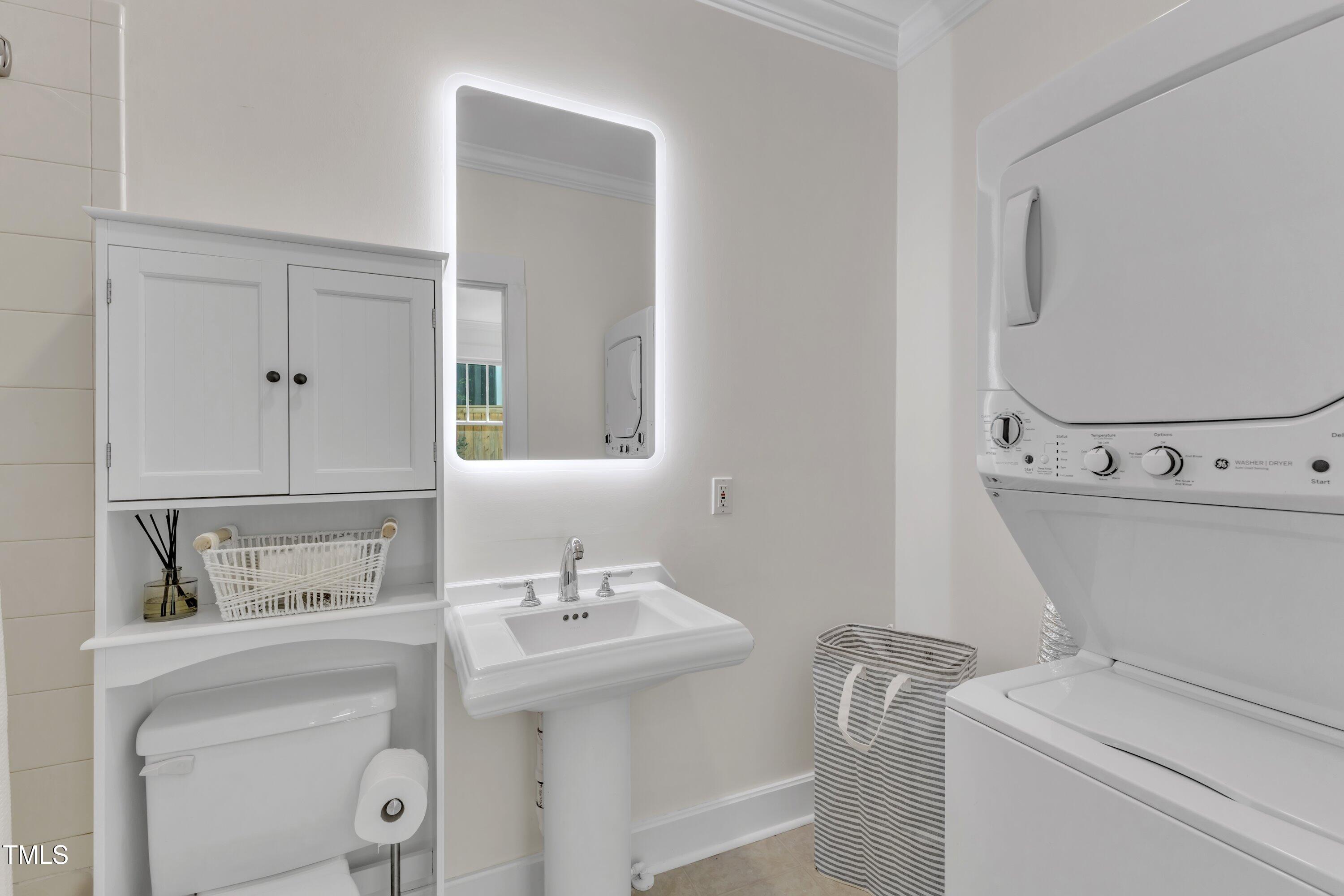 Raleigh, North Carolina 27608, United States, 5 Bedrooms Bedrooms, ,4 BathroomsBathrooms,Residential,Active,157652