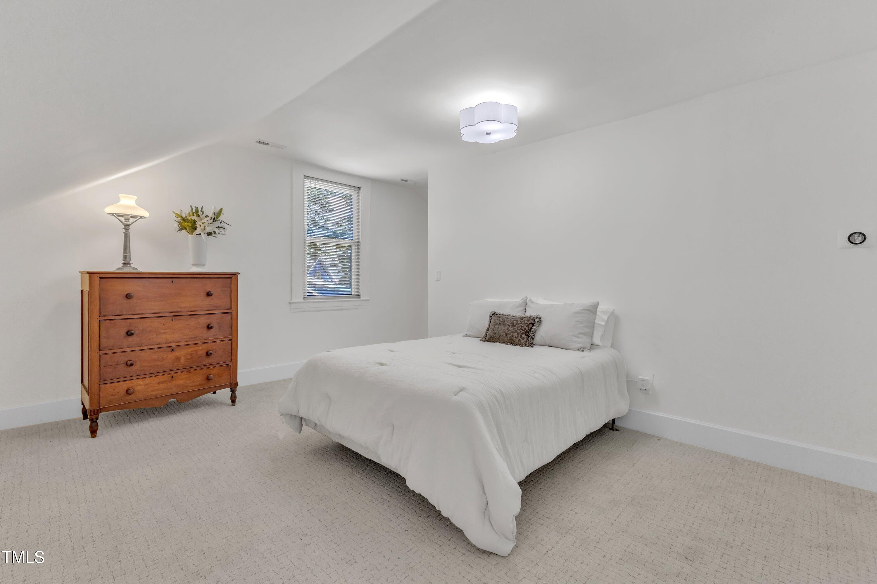 Raleigh, North Carolina 27608, United States, 5 Bedrooms Bedrooms, ,4 BathroomsBathrooms,Residential,Active,157652