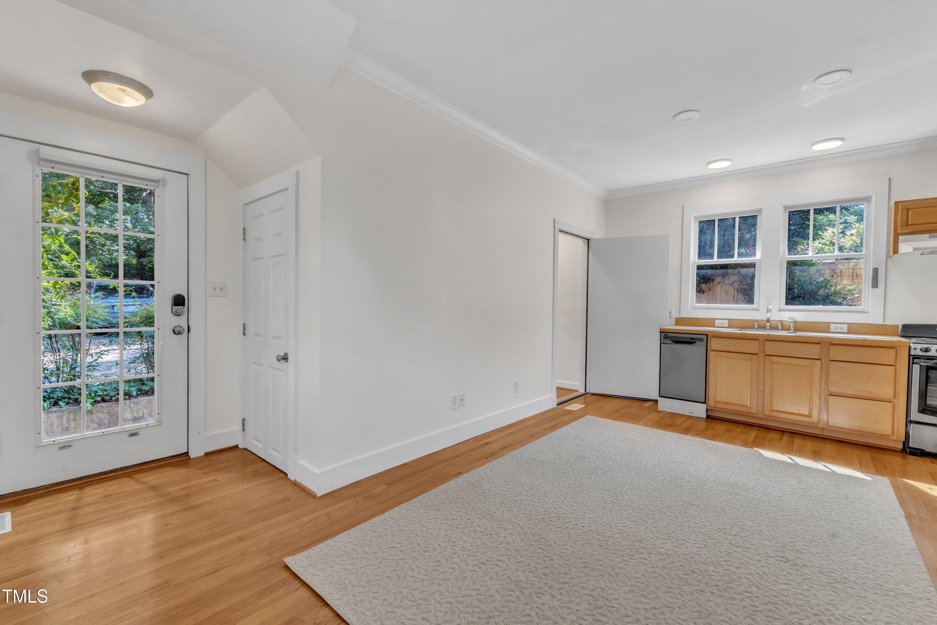 Raleigh, North Carolina 27608, United States, 5 Bedrooms Bedrooms, ,4 BathroomsBathrooms,Residential,Active,157652