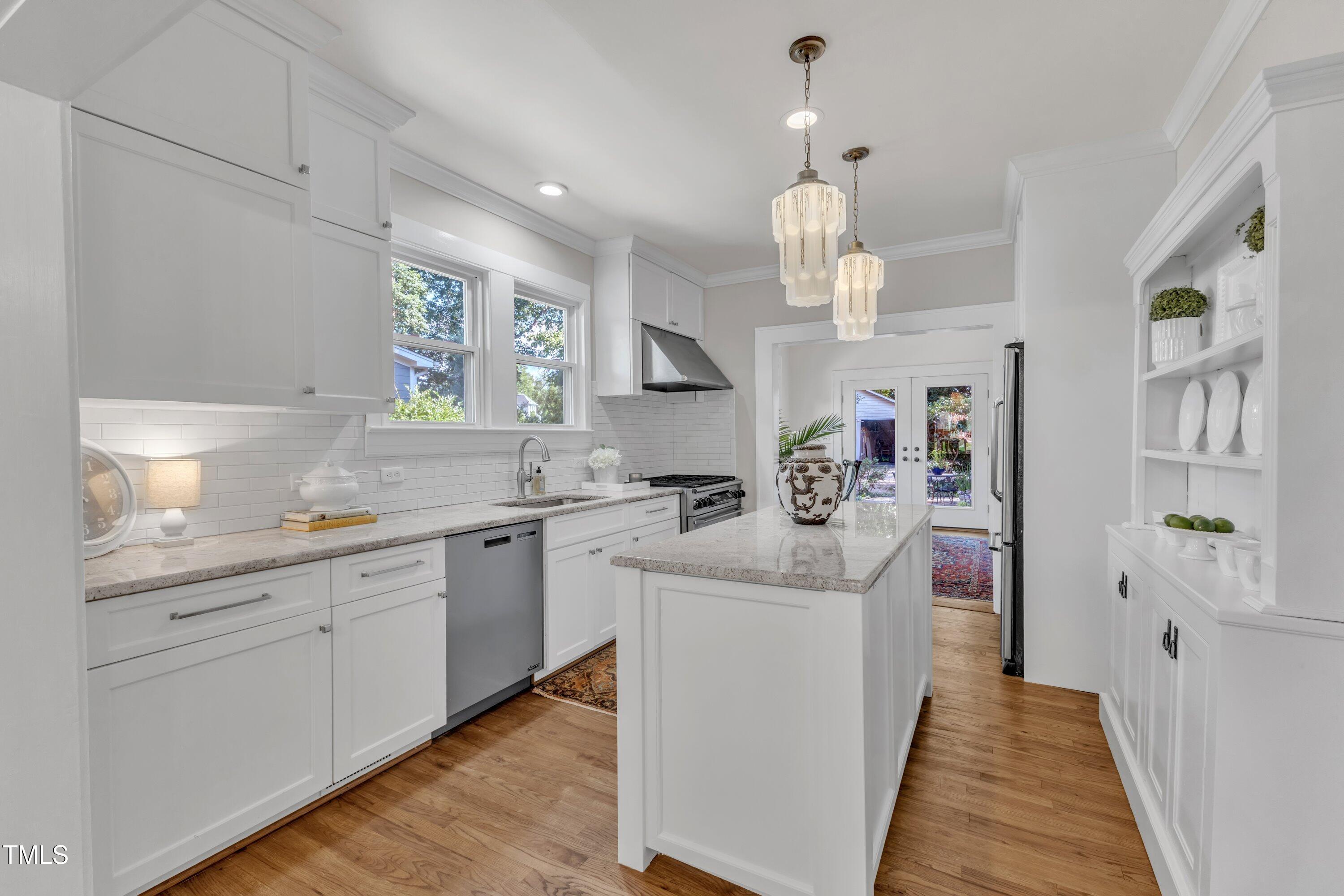 Raleigh, North Carolina 27608, United States, 5 Bedrooms Bedrooms, ,4 BathroomsBathrooms,Residential,Active,157652