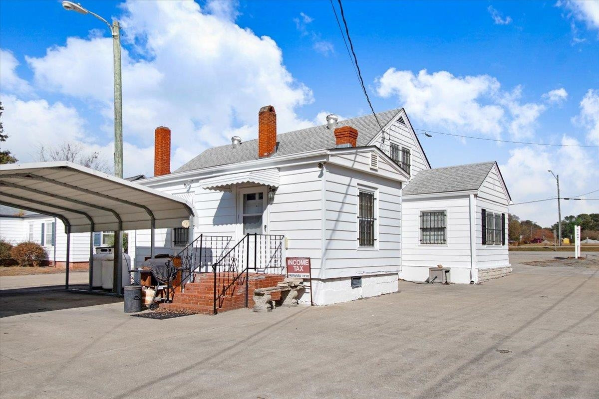 1117 W Market Street