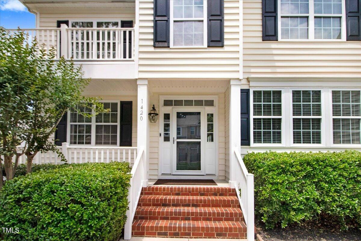 1420 Lagerfeld Way