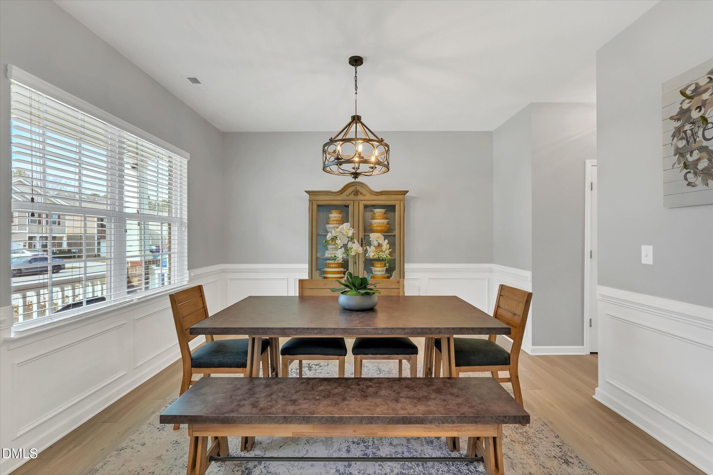 100 N Great White Way