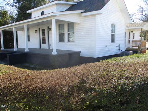 A home in La Grange