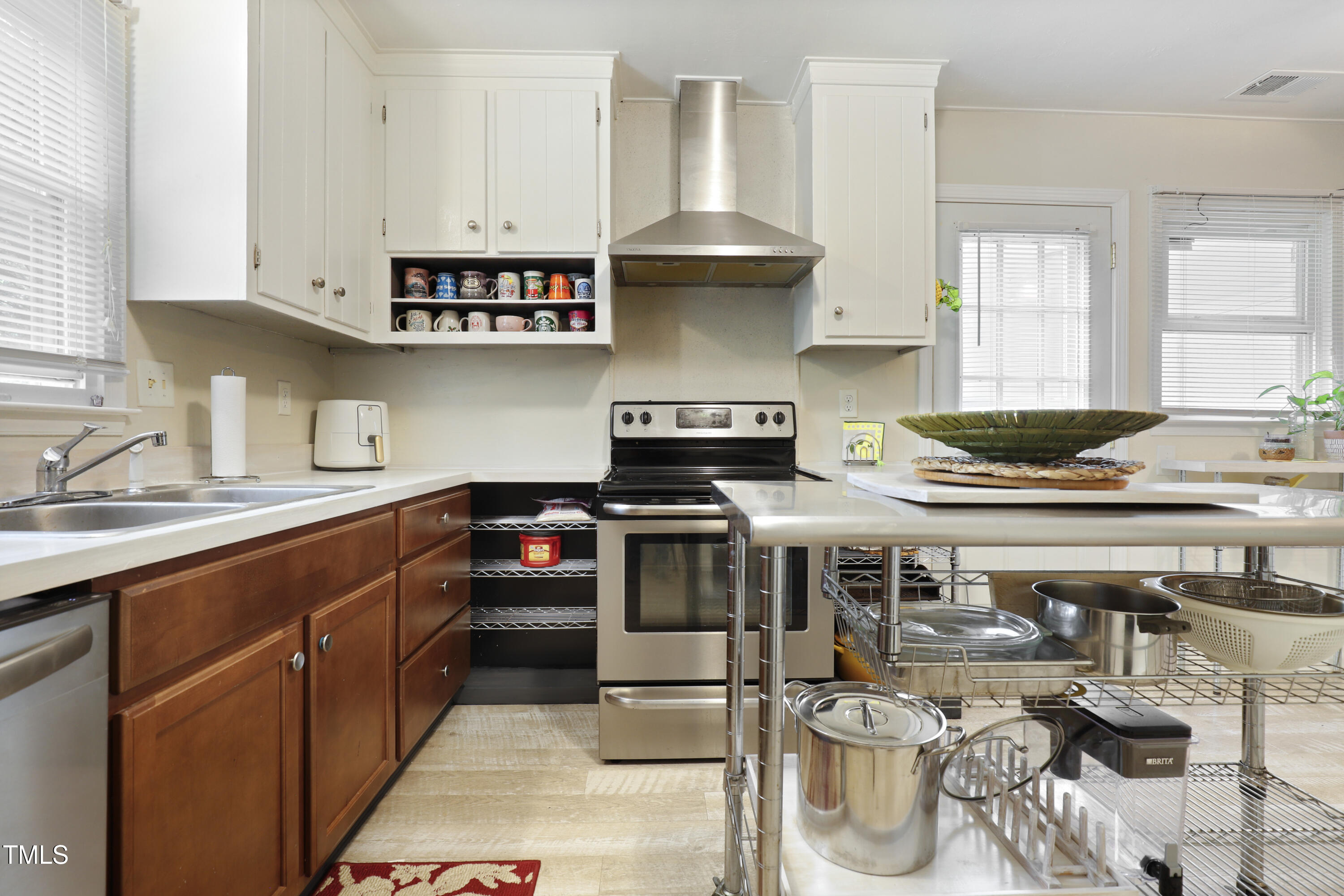930 Jason Court