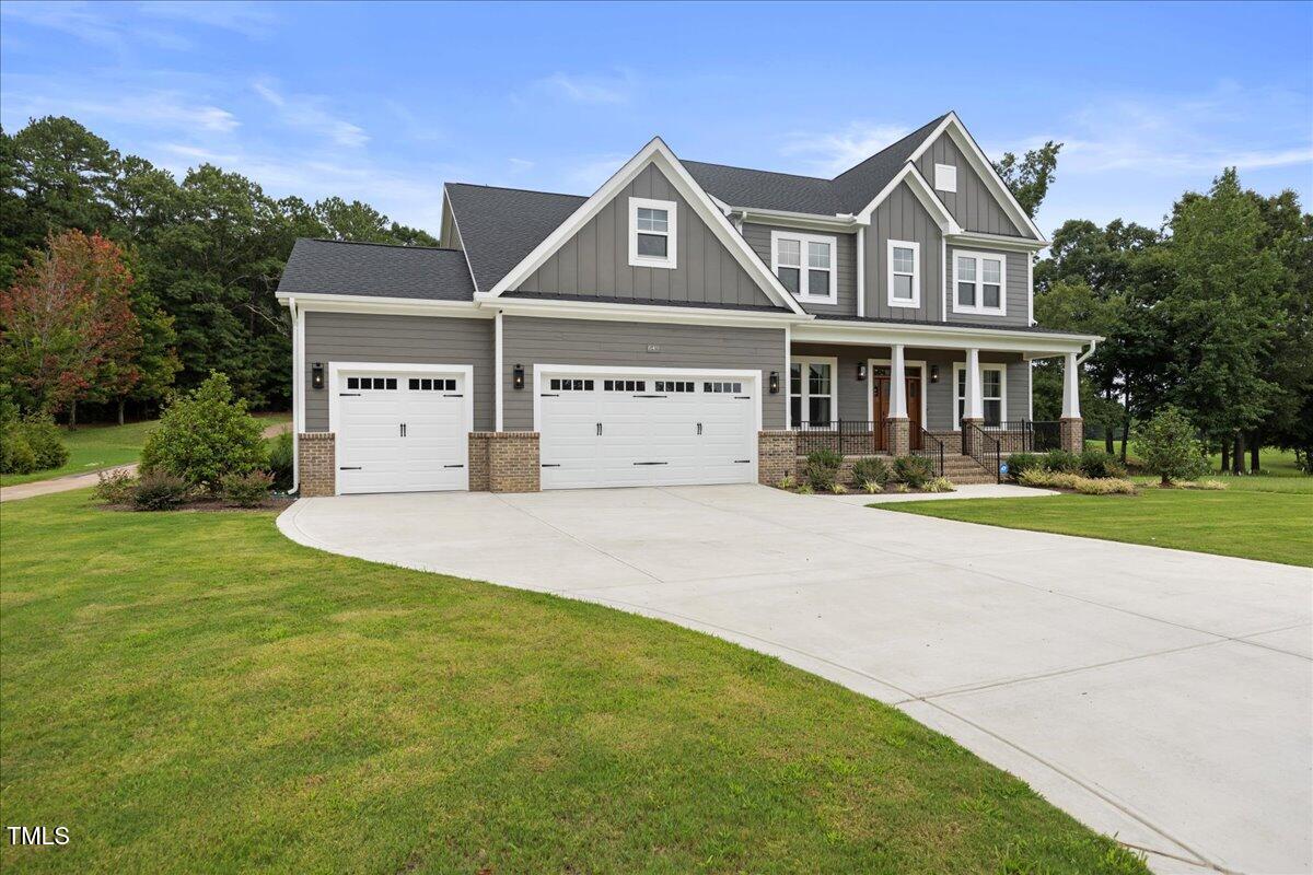 649 Riverwood Drive