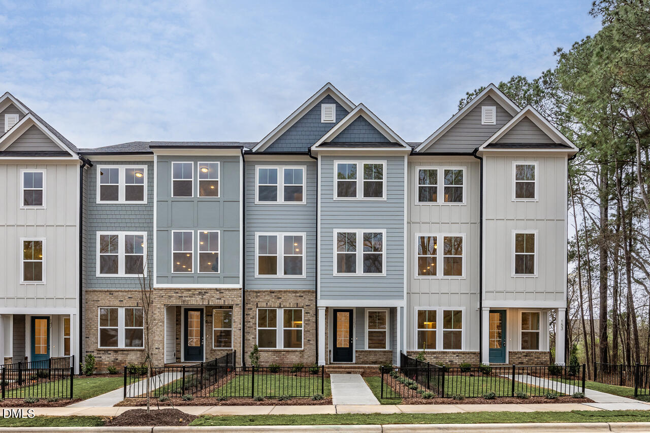 151 Broadway Street 2