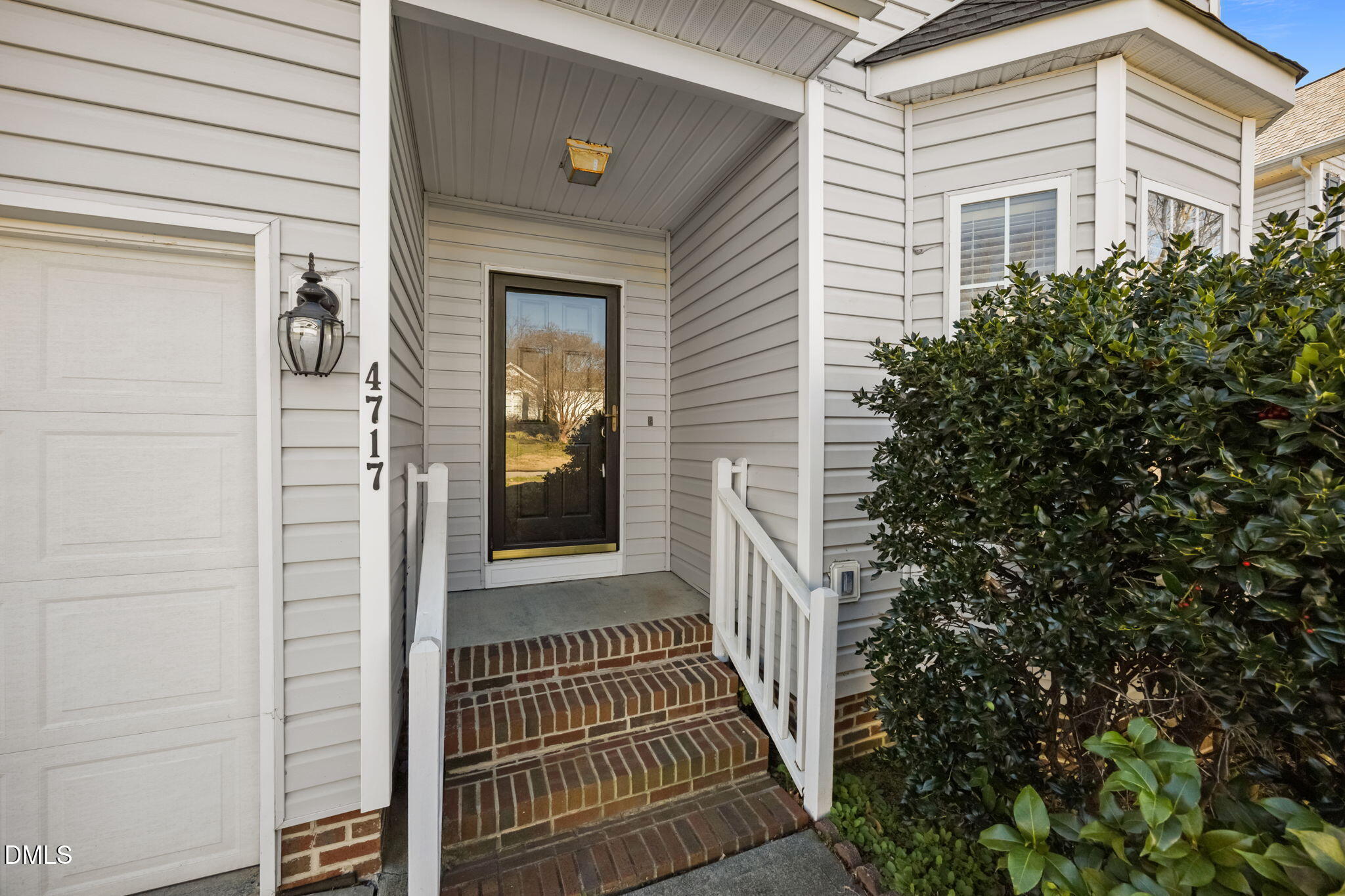 4717 Parr Vista Court