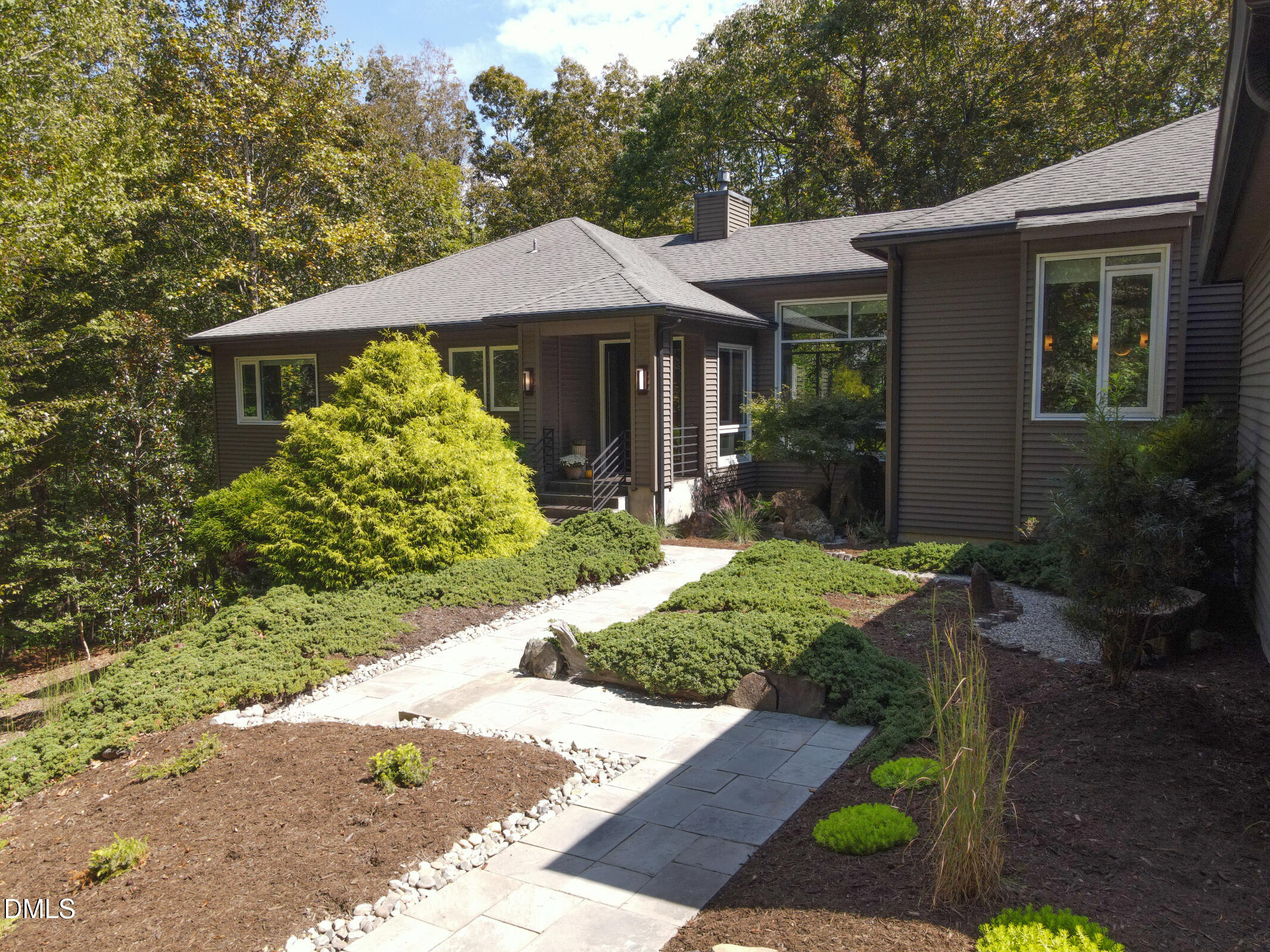 927 Woodham