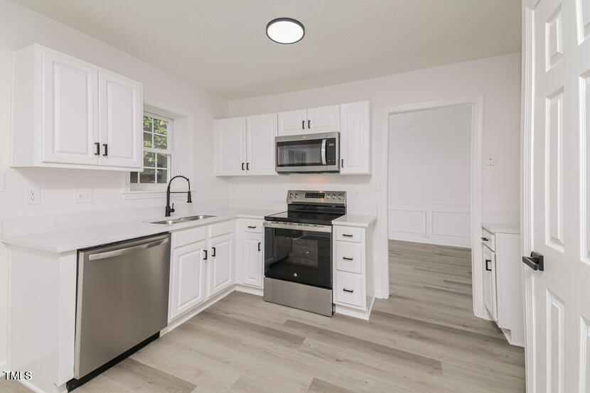128 Leacroft Way