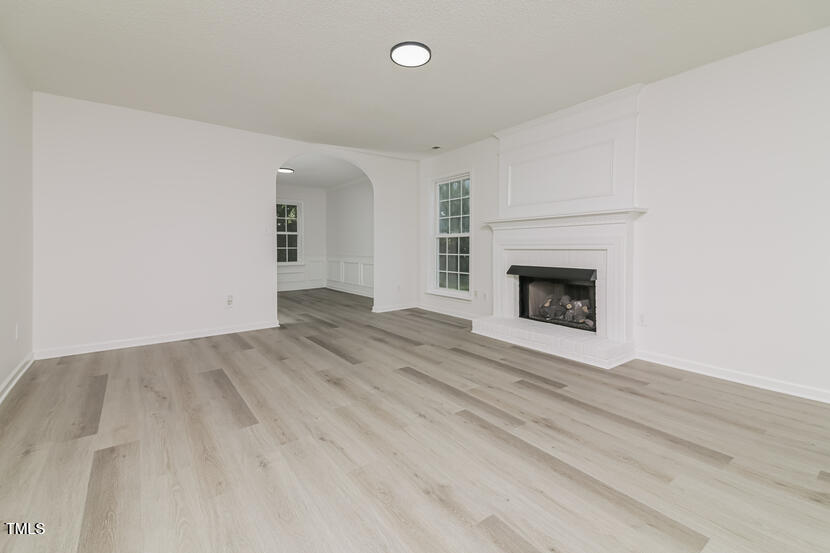 128 Leacroft Way