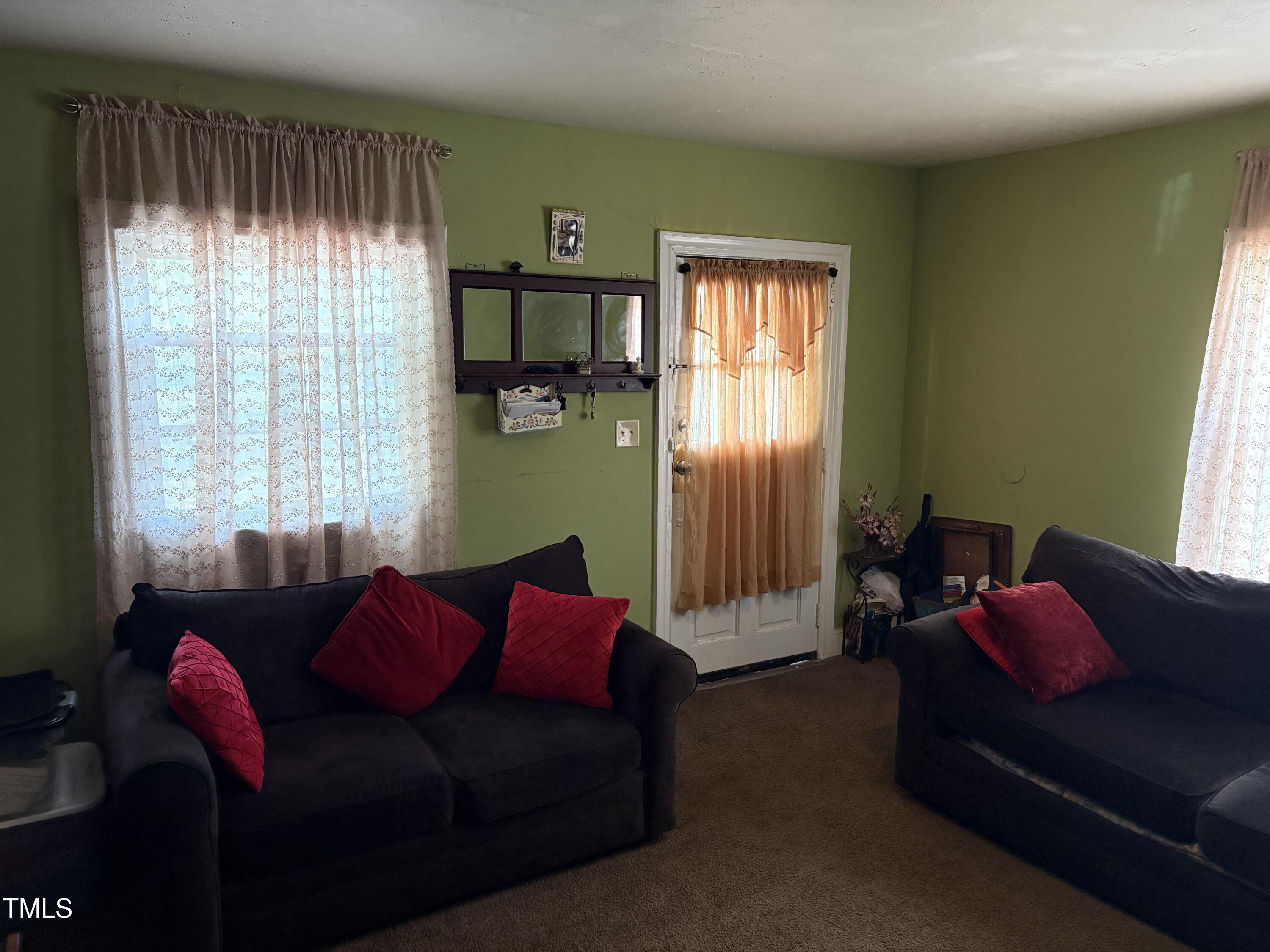 114 E Club Boulevard