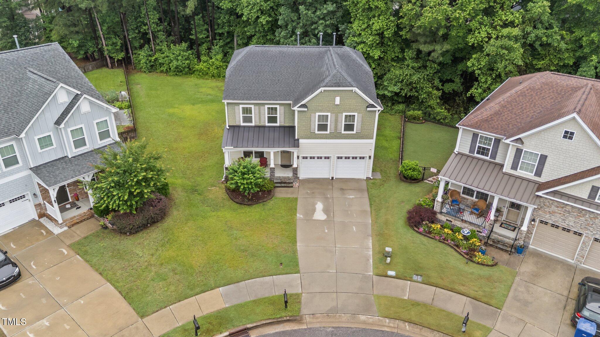 2709 Banks Lake Court