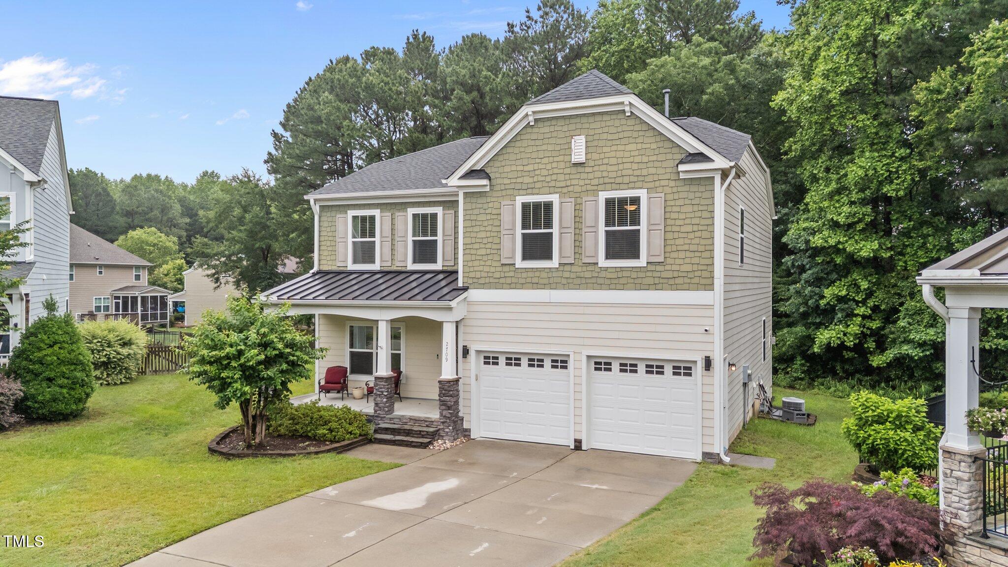 2709 Banks Lake Court