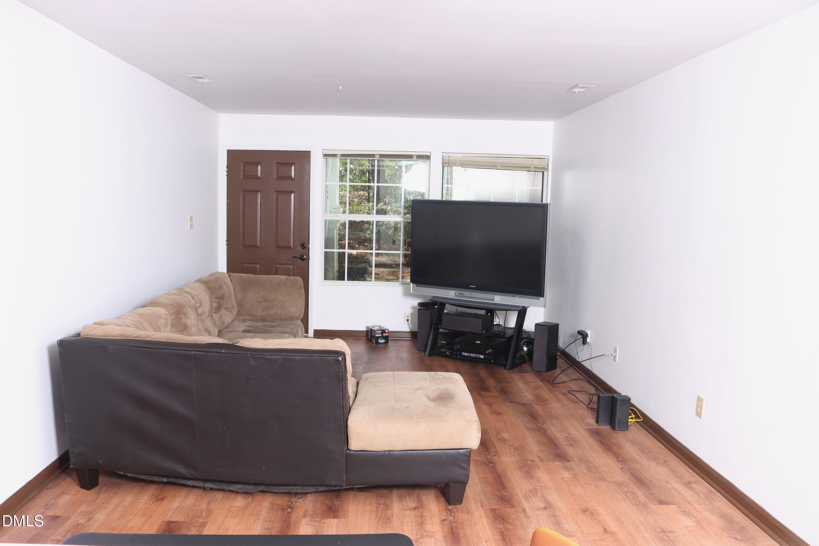 4907 Hollenden Drive 106