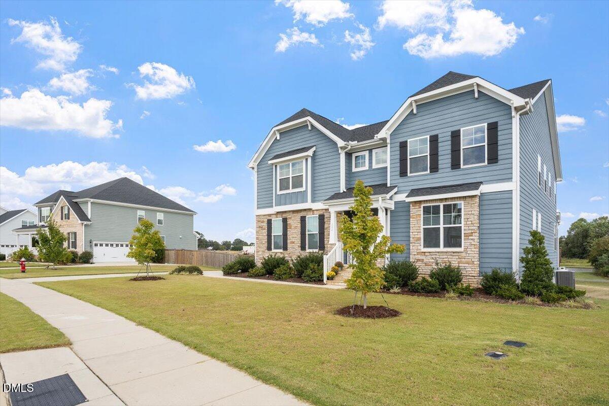 394 Dungannon Lp