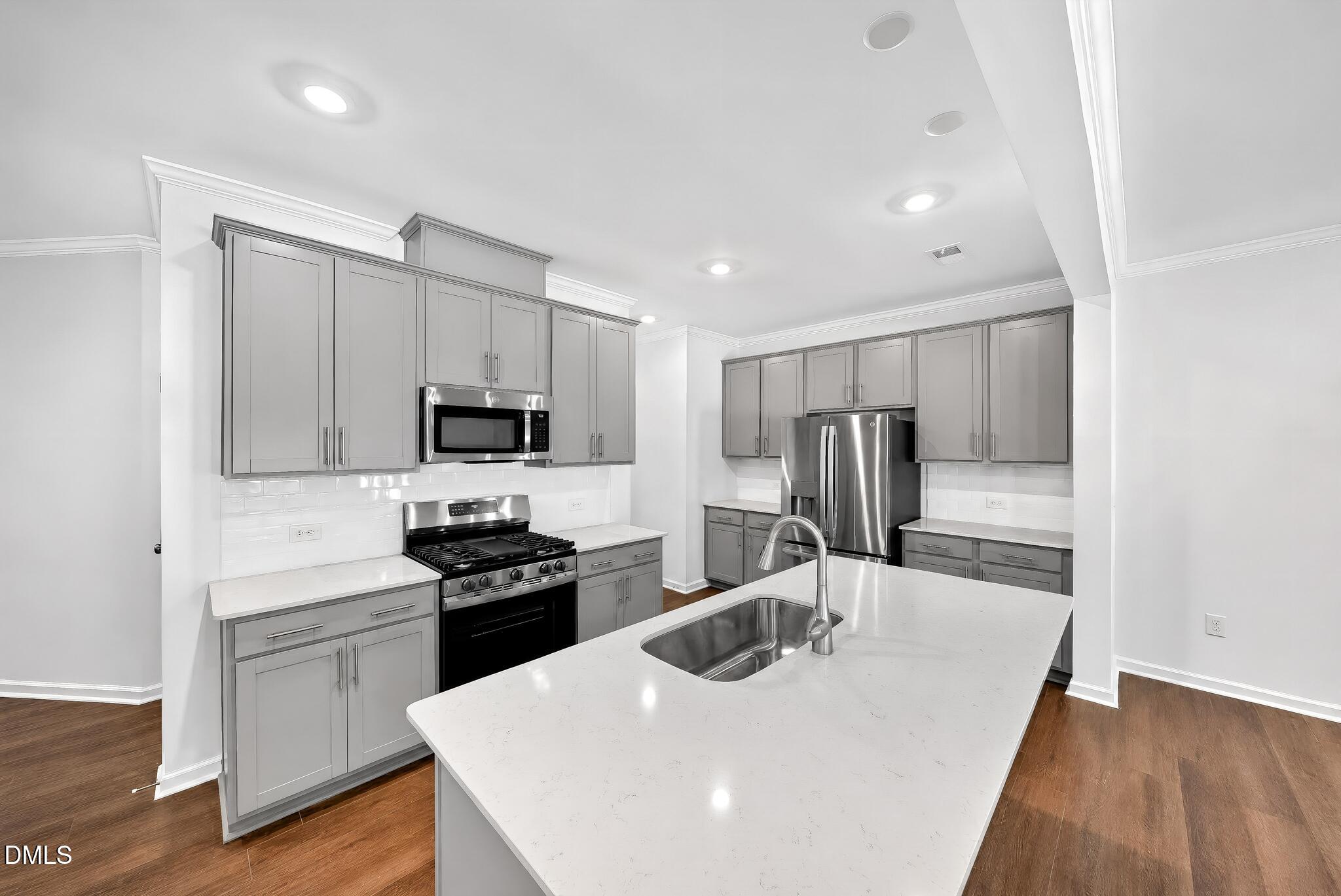 128 Tree Moss Court