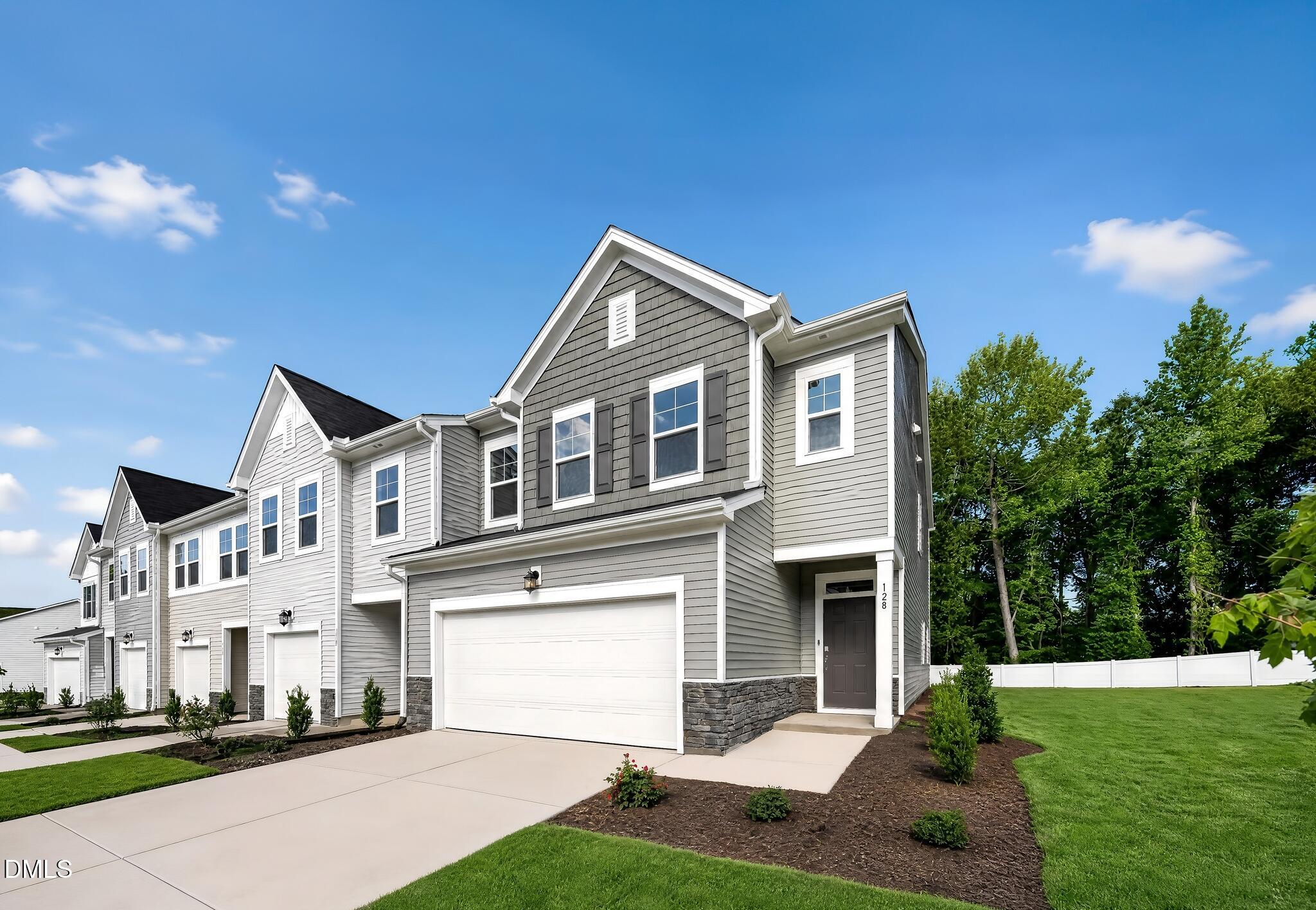 128 Tree Moss Court