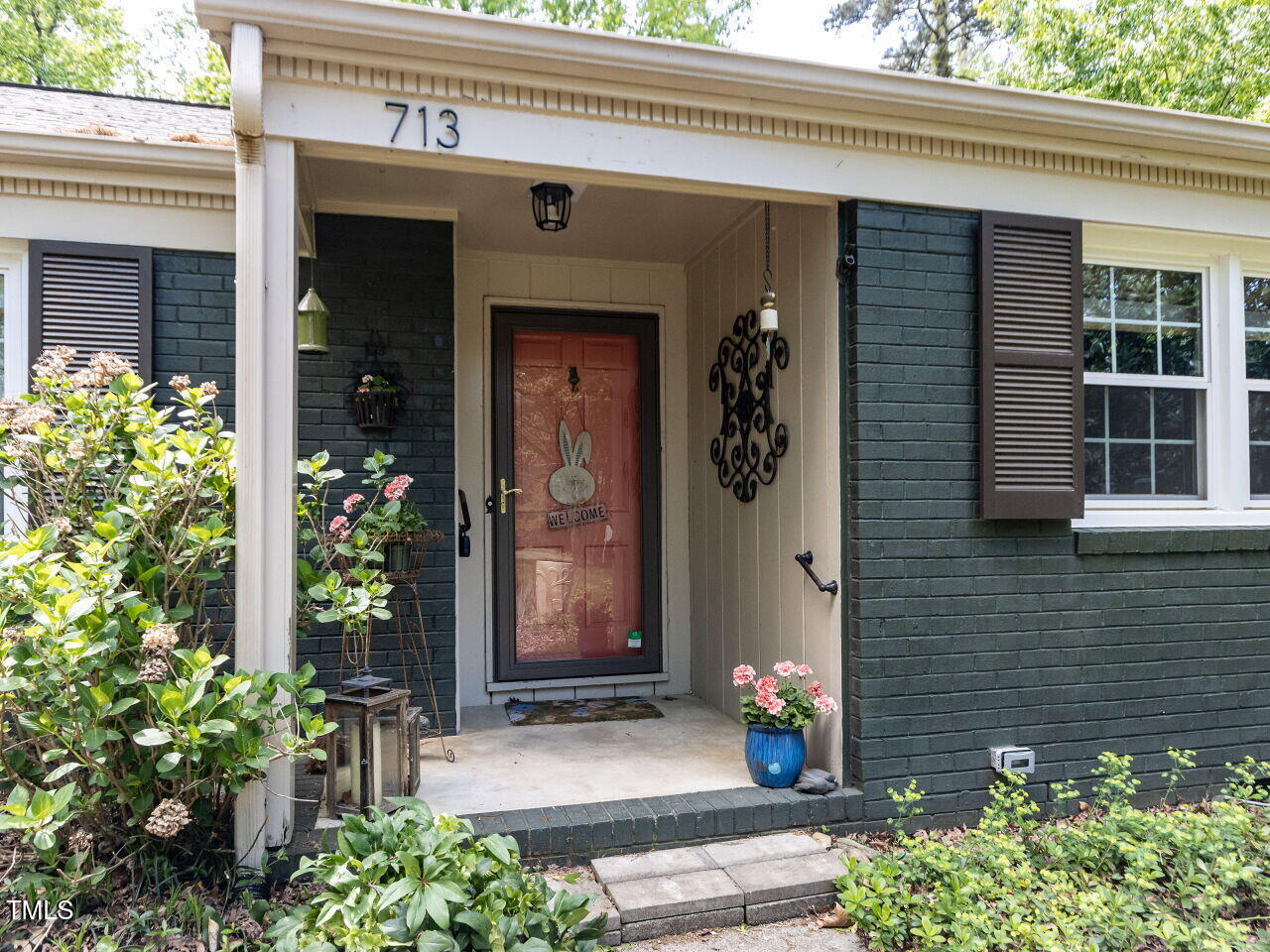 713 Macon Place