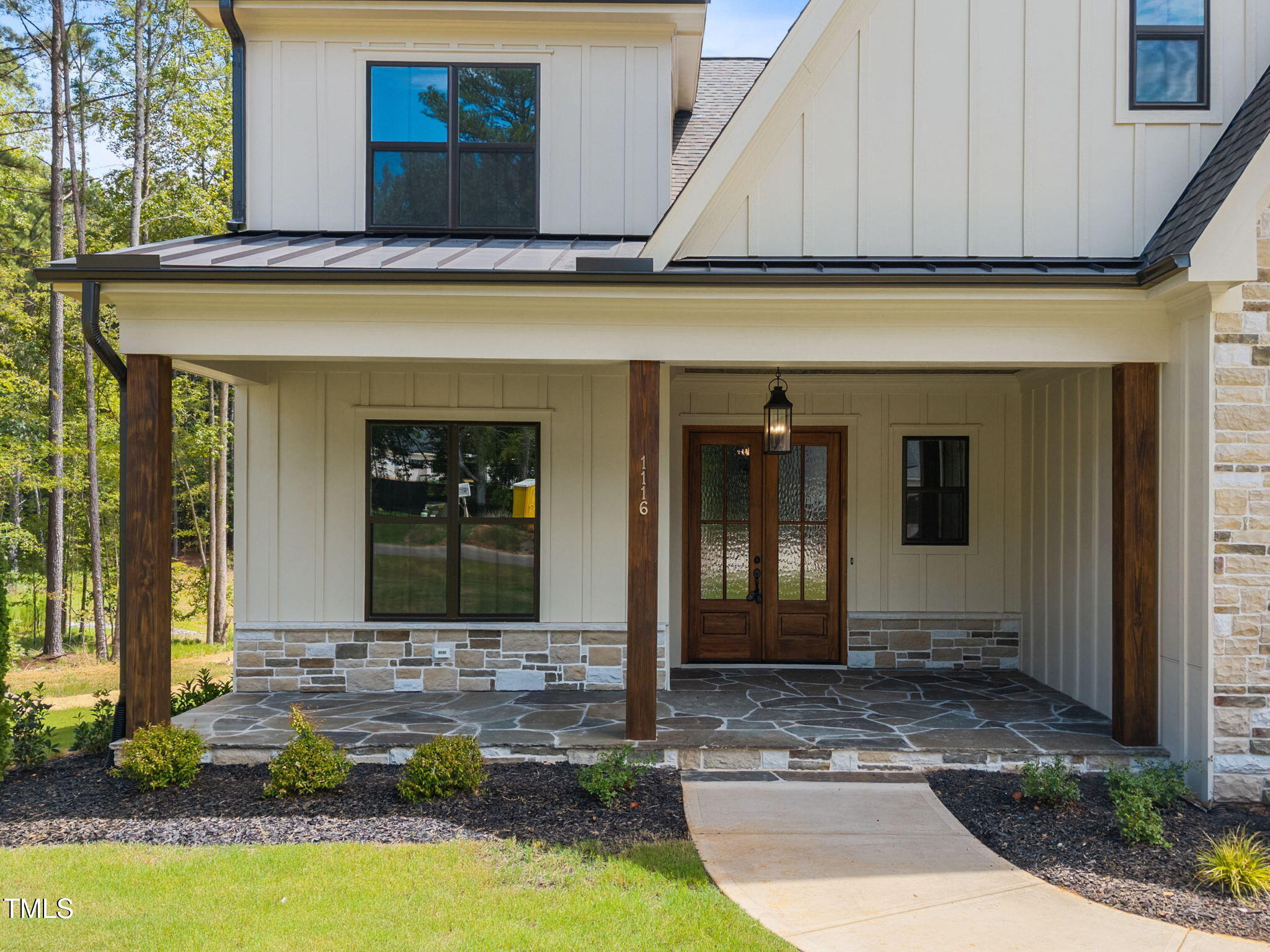 1116 Delilia Lane