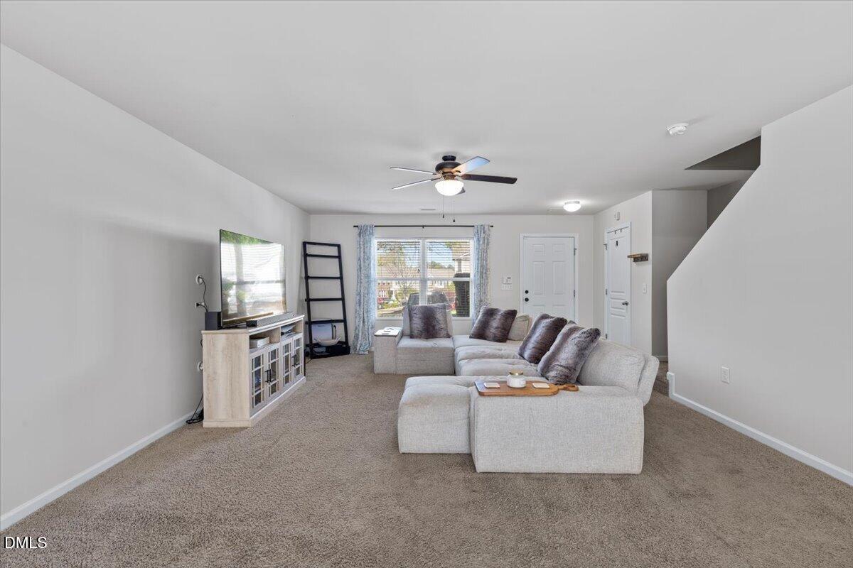 100 Stratford Lakes Drive Unit 384