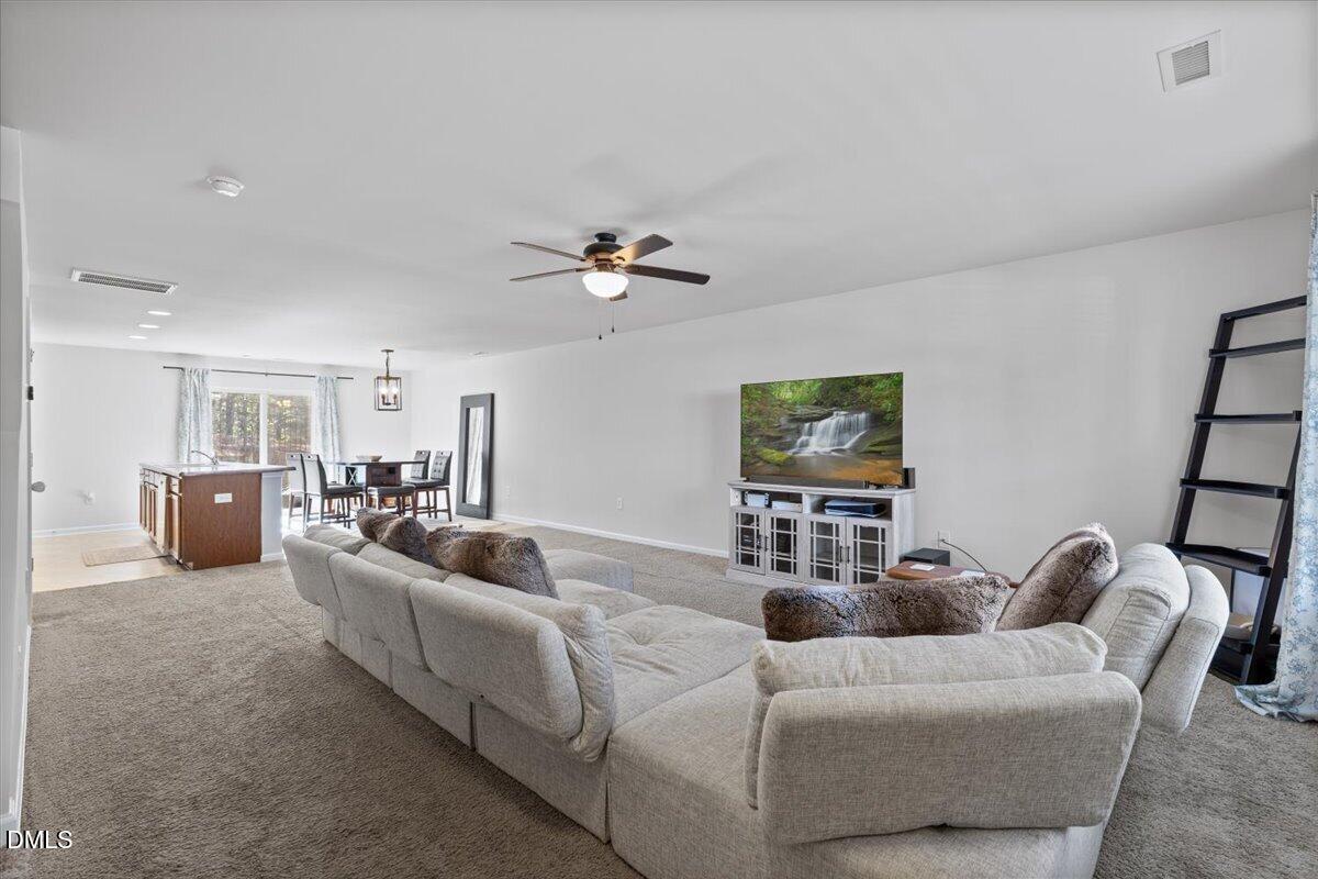 100 Stratford Lakes Drive Unit 384