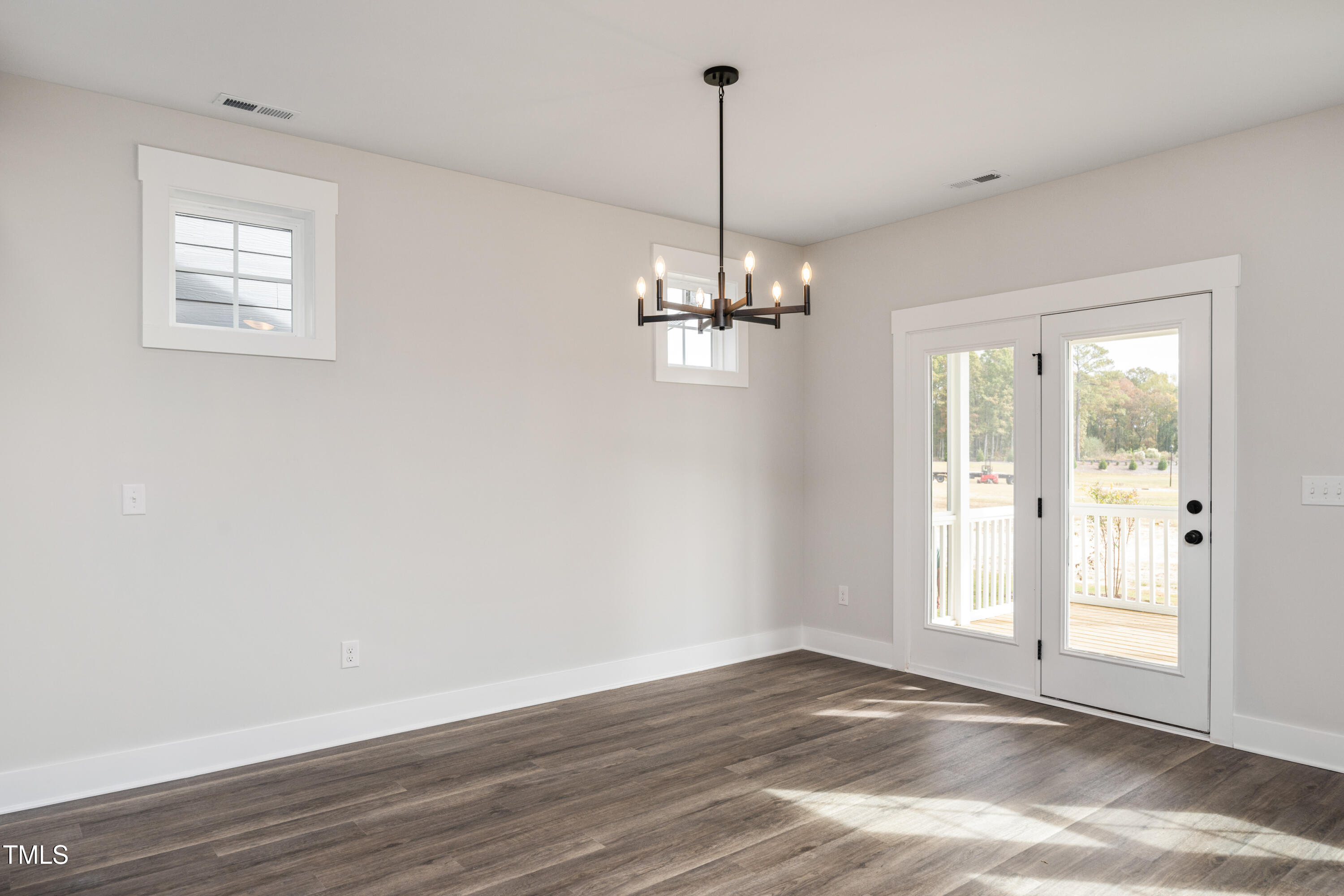 2332 Whitewing Lane 2451