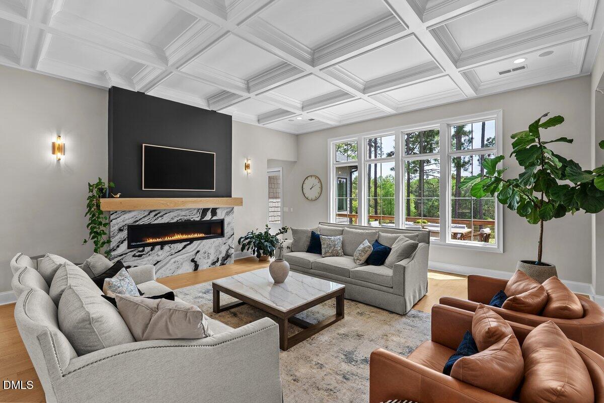 4 Weaver Court