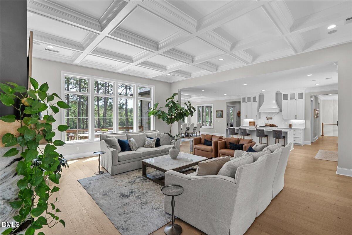 4 Weaver Court