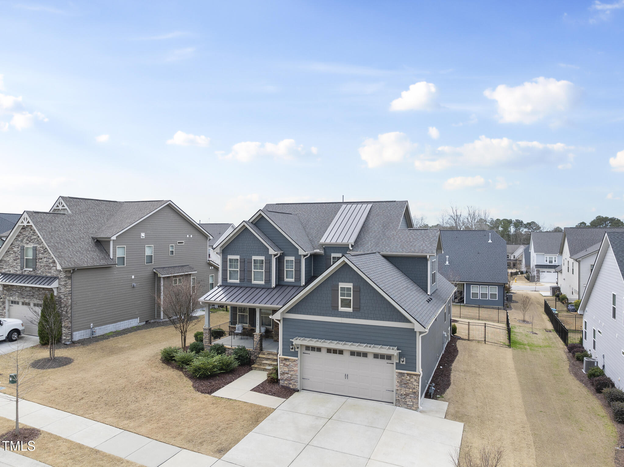 1916 Edens Ridge Avenue