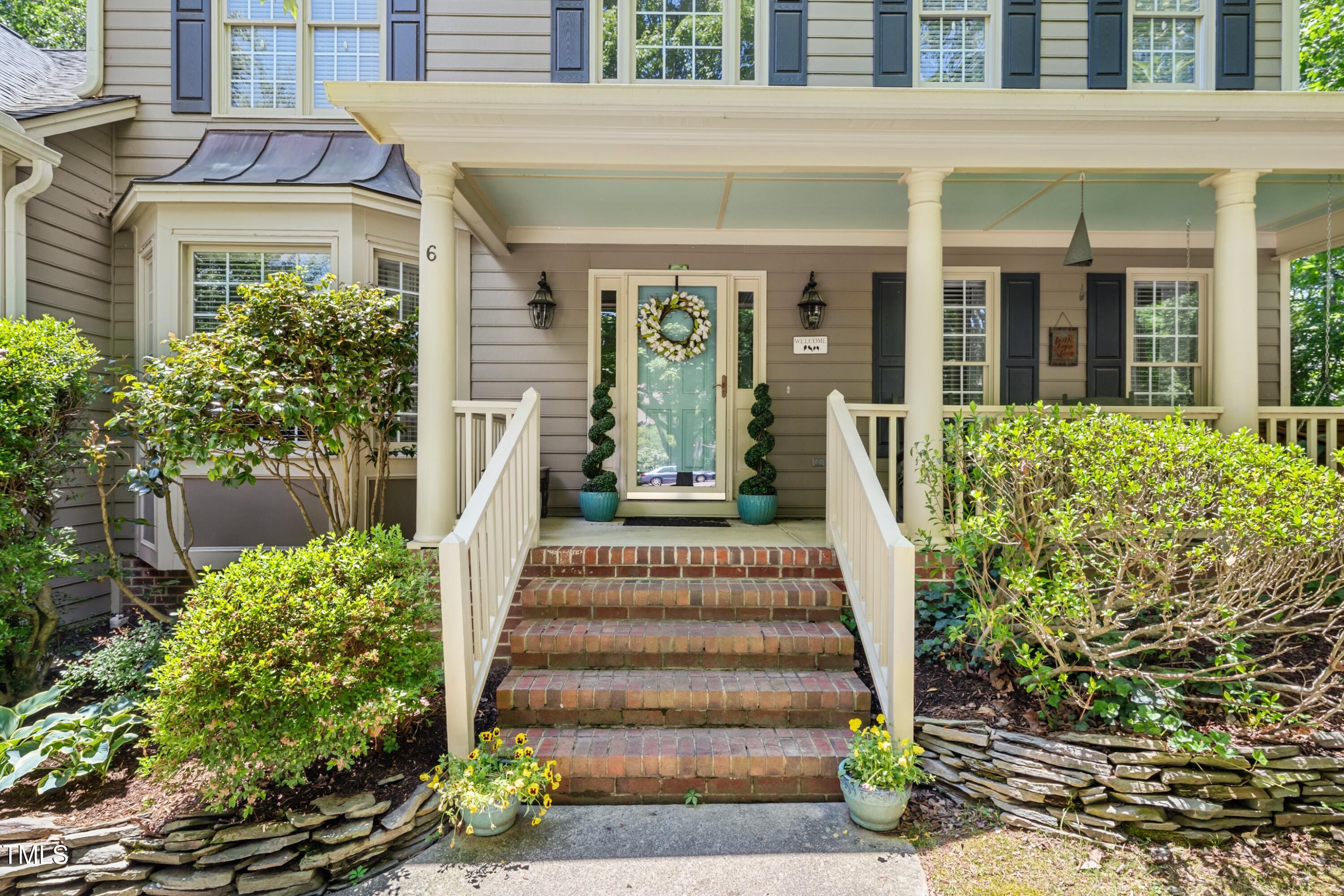 6 Gasper Court