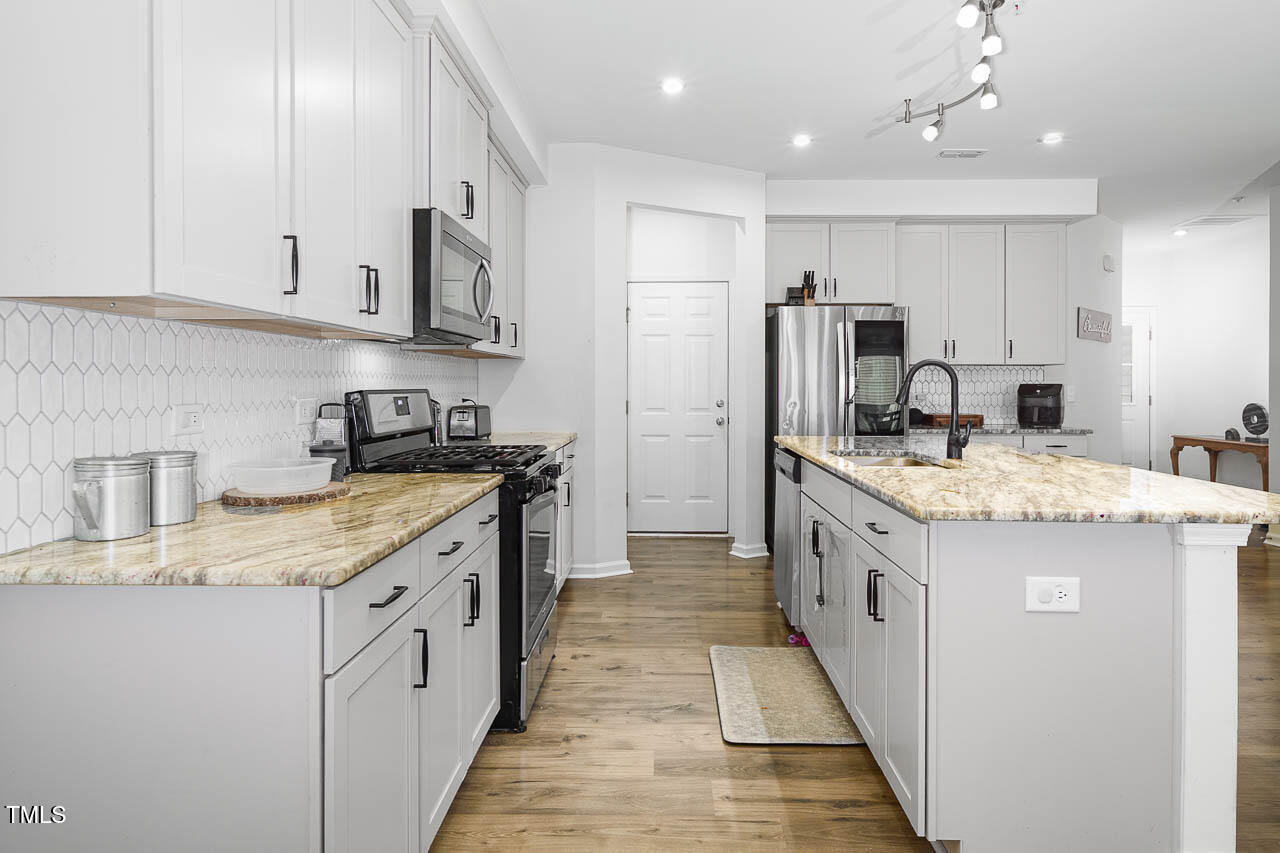 1213 Grenshaw Drive