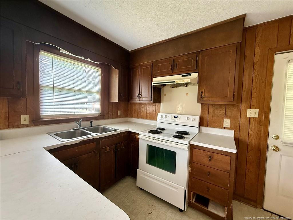 5707 Chisholm Trail