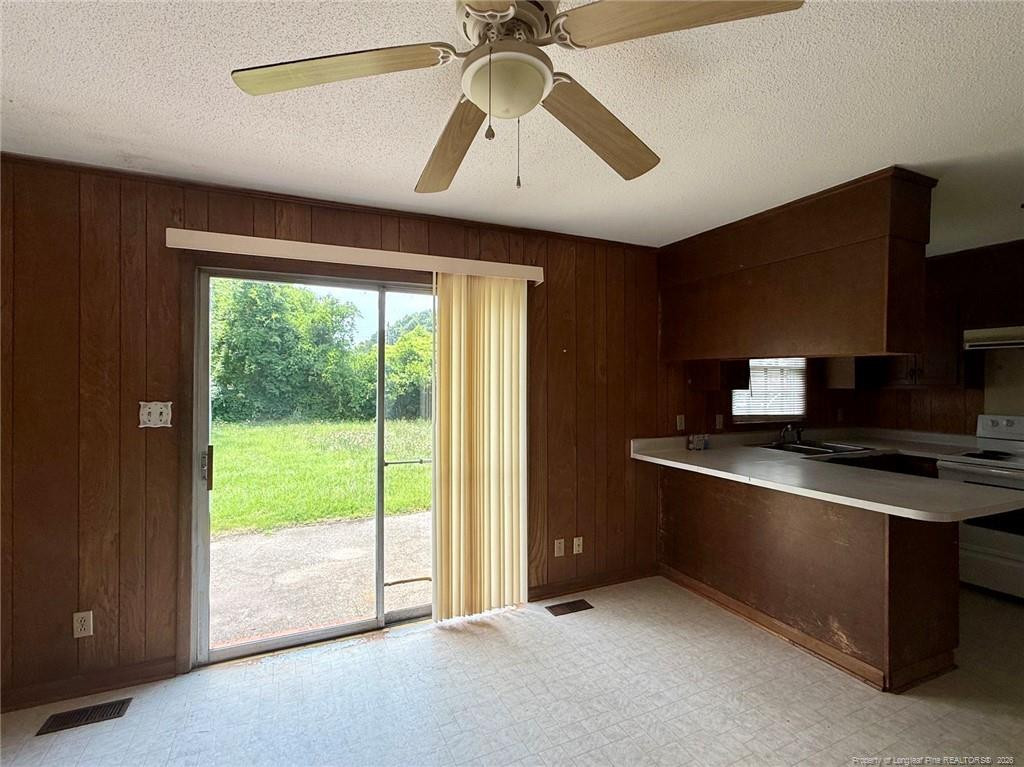 5707 Chisholm Trail
