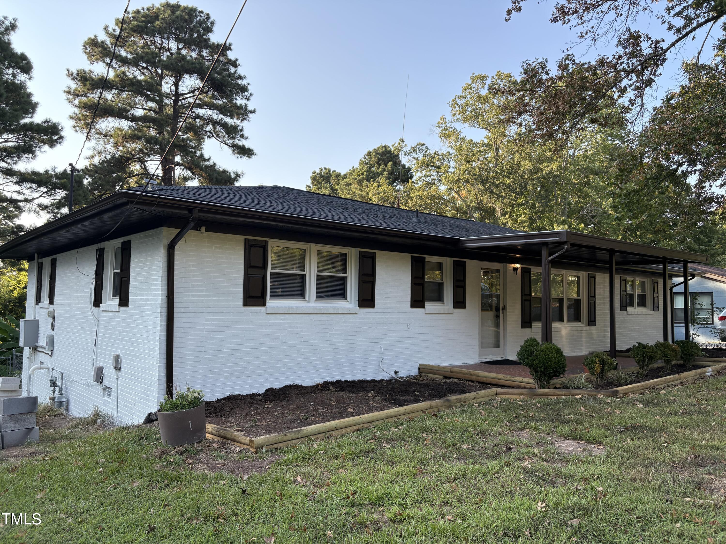 806 Lindley Dr Drive