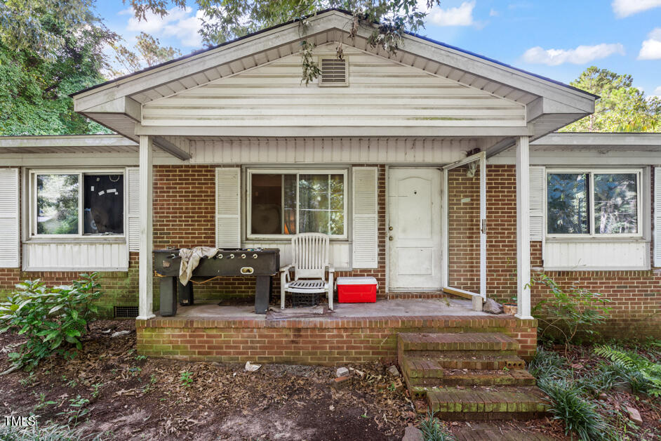 4723 Dominion Road