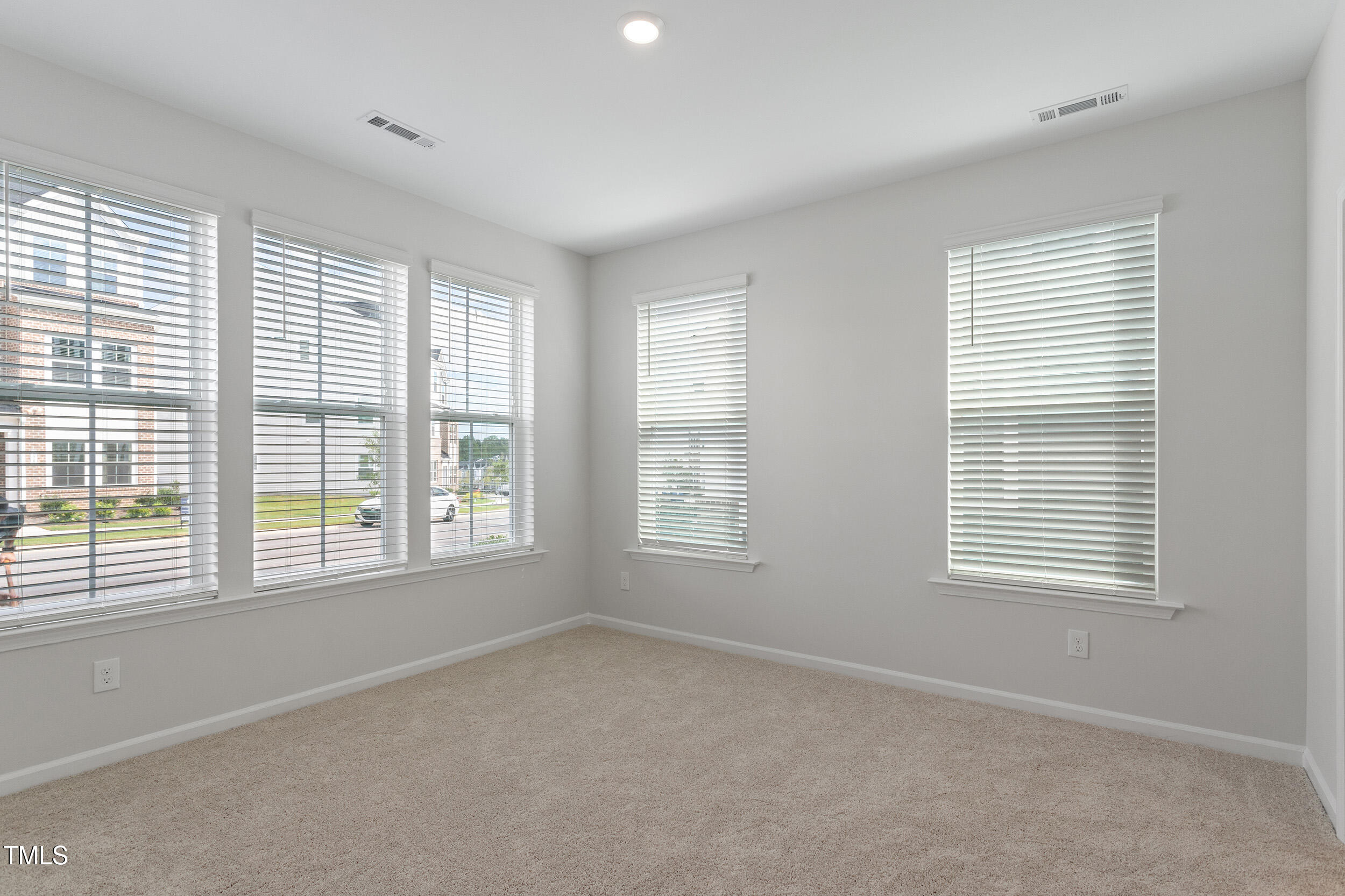 335 Chesapeake Commons Street 107