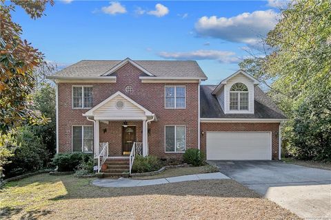 Photo of 314 Pinecrest Drive, Fayetteville, NC 28305 (MLS # LP758804)