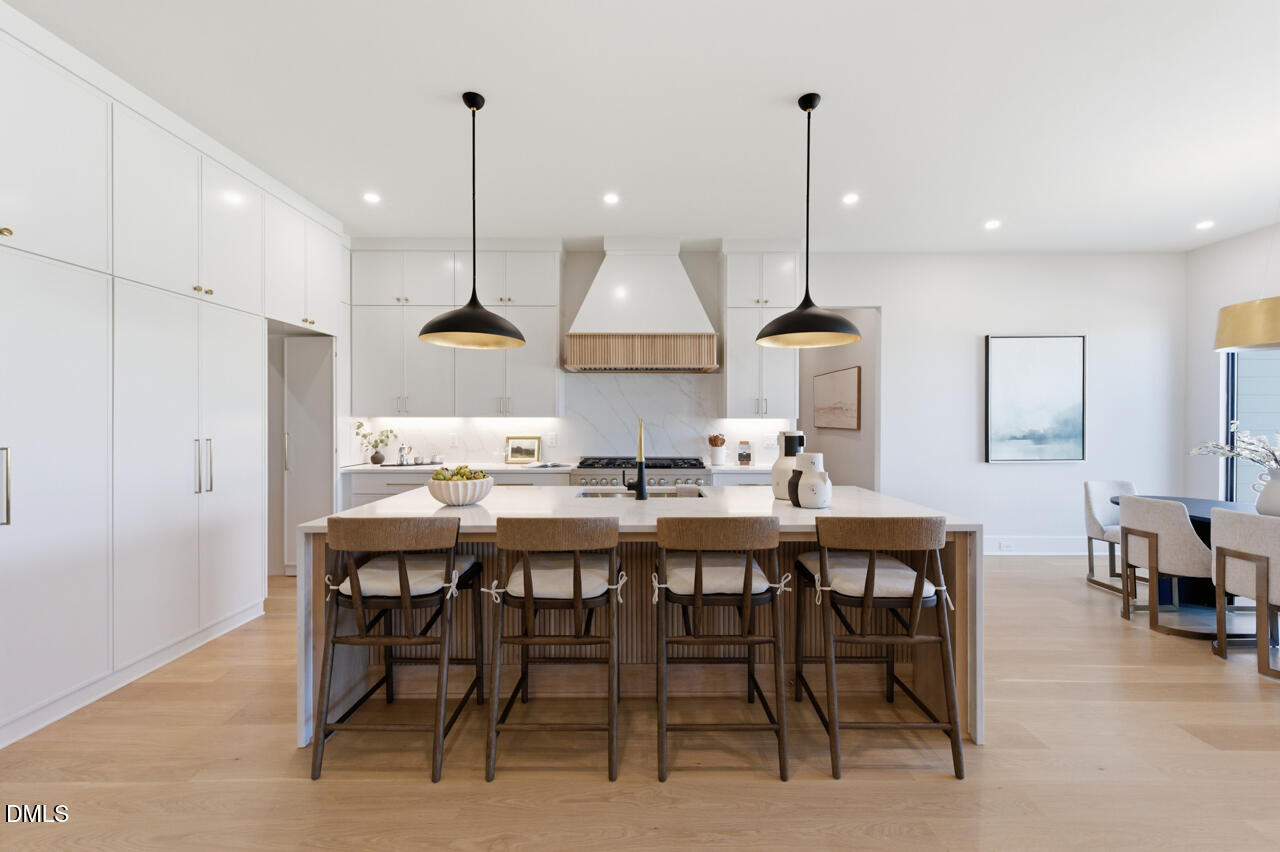 5856 Carriage Gate Drive