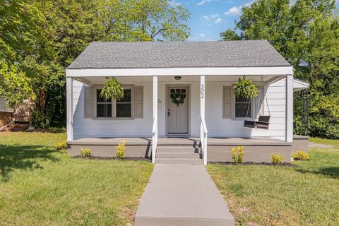 302 N Fayetteville Street Clayton NC 27520