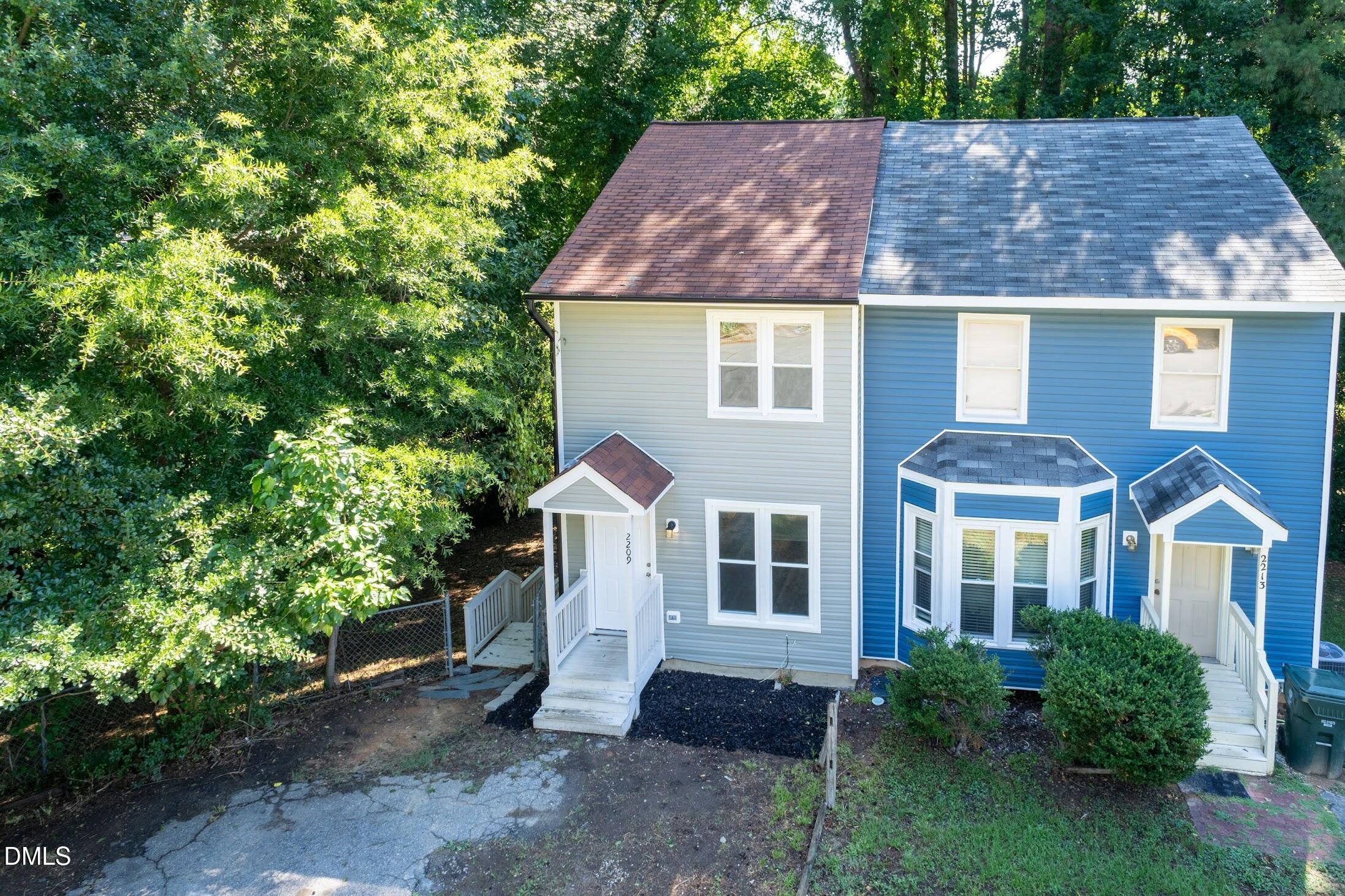 2209 Quartz Court
