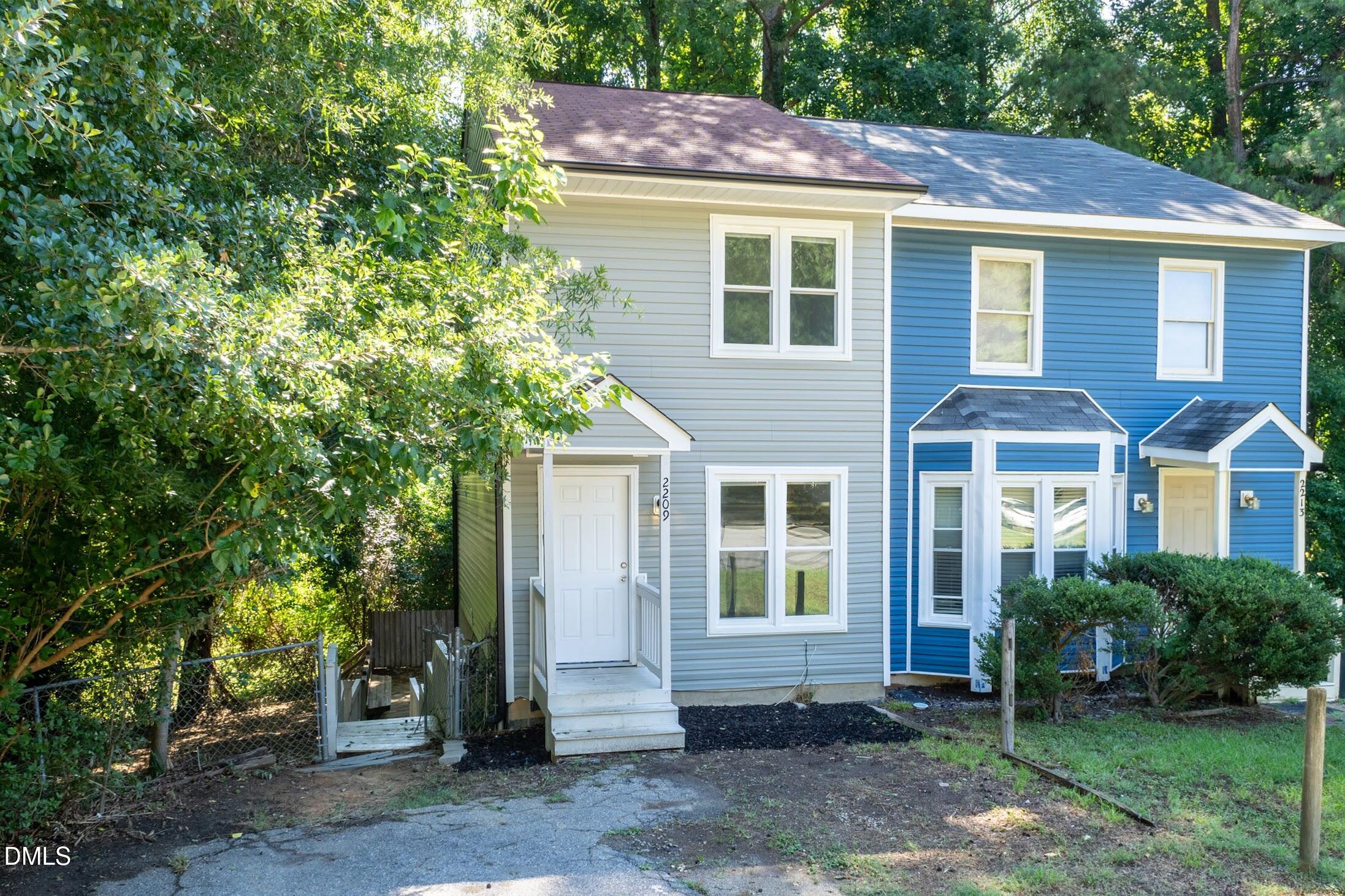 2209 Quartz Court