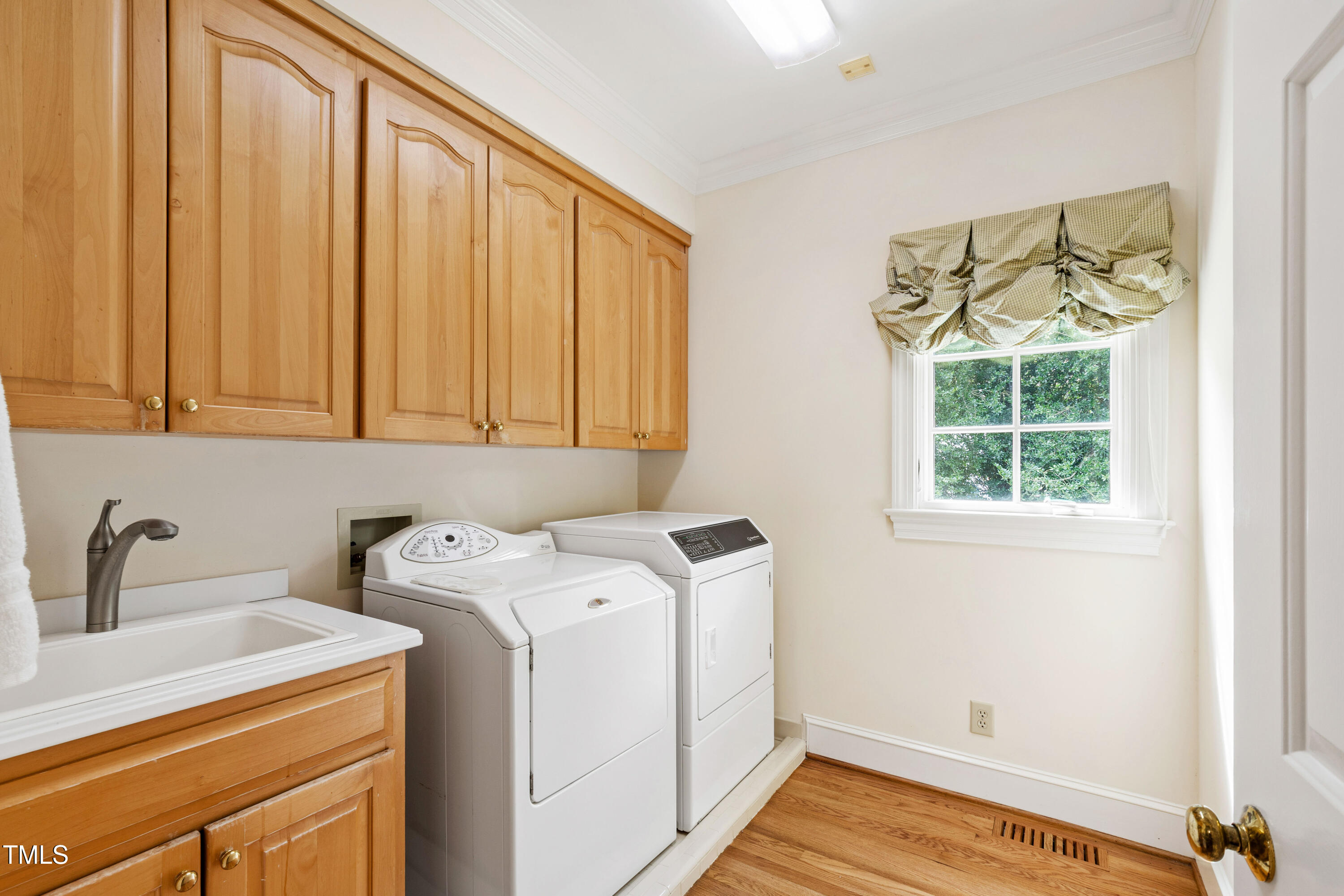 Raleigh, North Carolina 27615, United States, 4 Bedrooms Bedrooms, ,4 BathroomsBathrooms,Residential,Active,202336