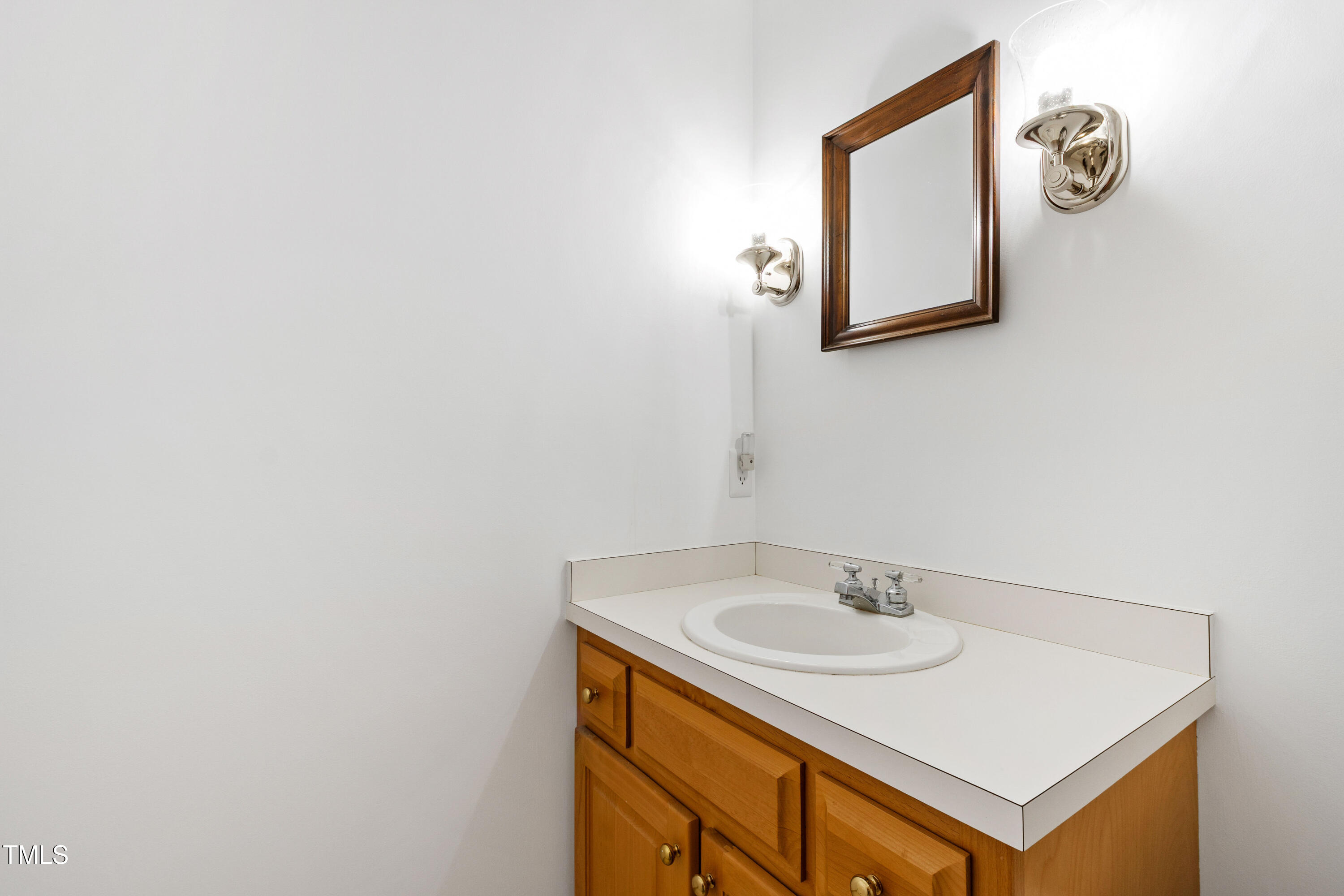 Raleigh, North Carolina 27615, United States, 4 Bedrooms Bedrooms, ,4 BathroomsBathrooms,Residential,Active,202336