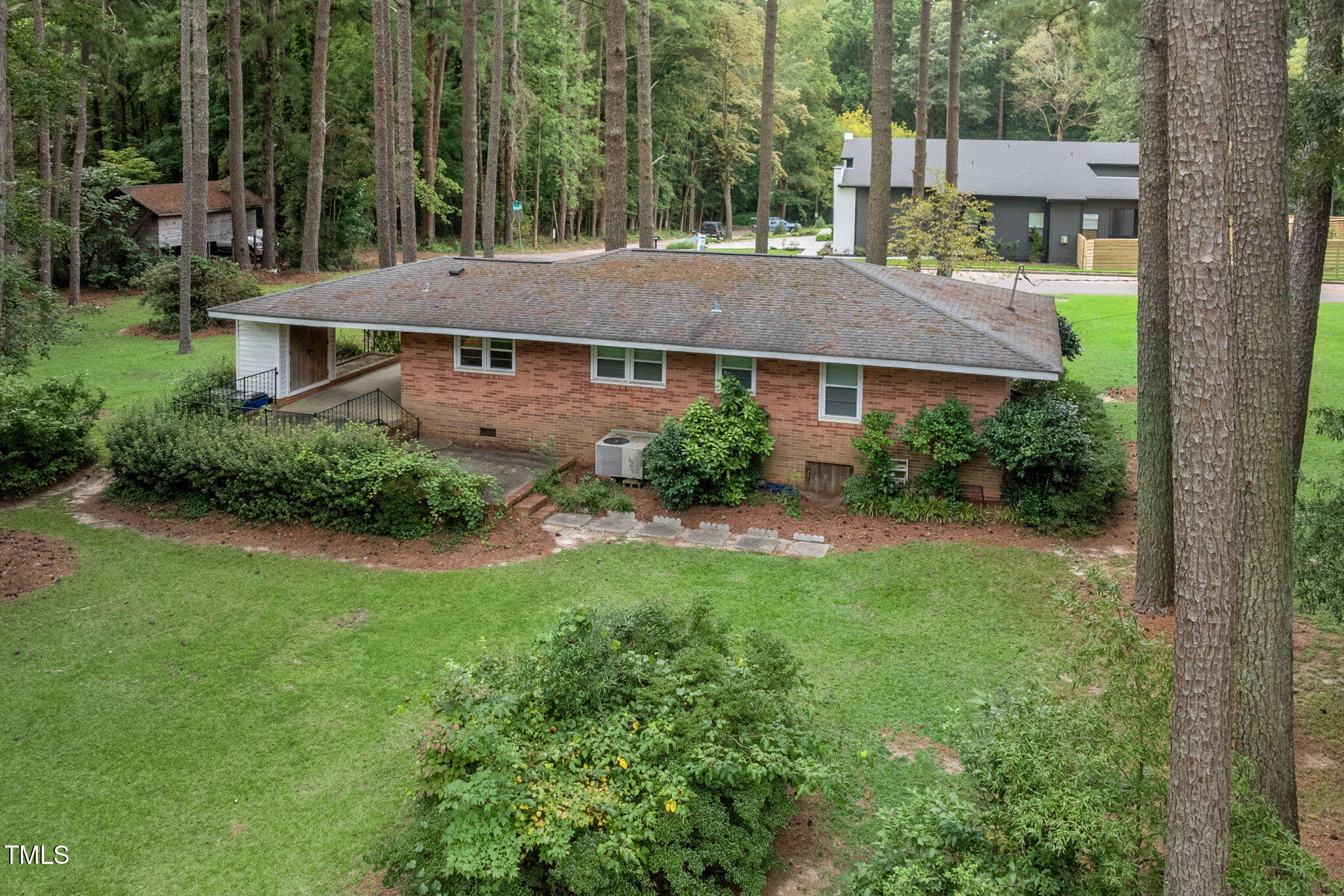 1626 Bruce Circle