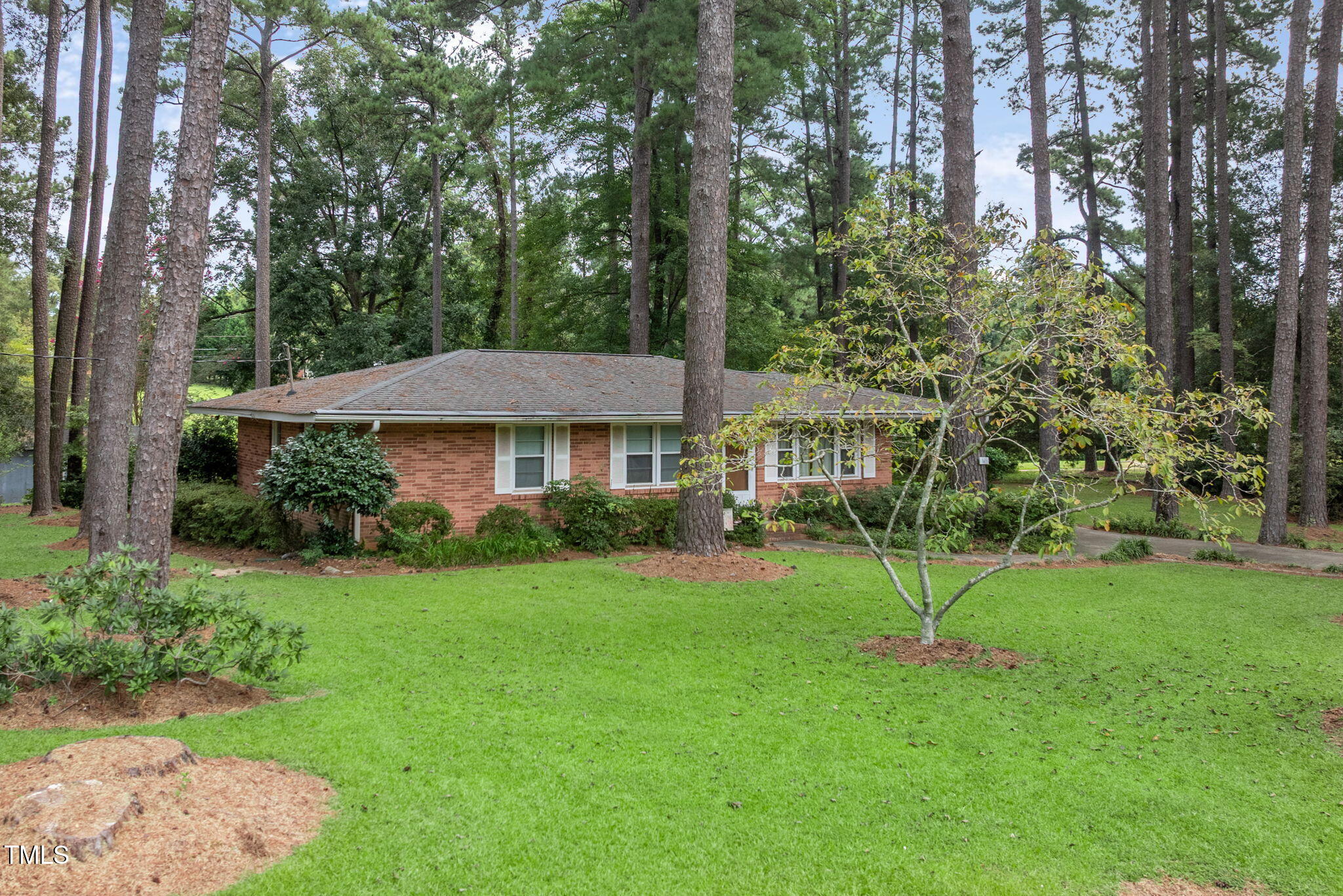 1626 Bruce Circle
