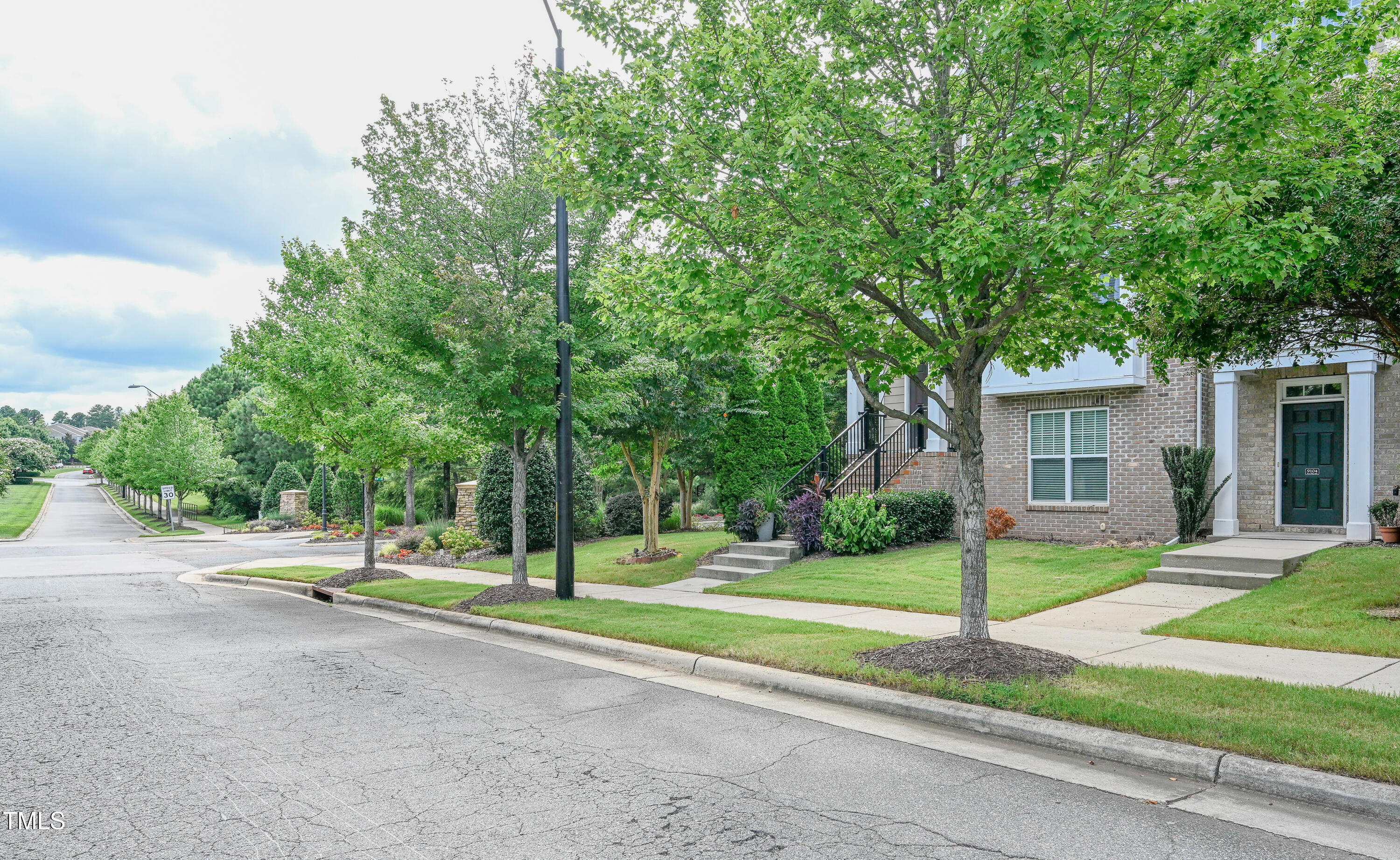 9104 Wooden Road