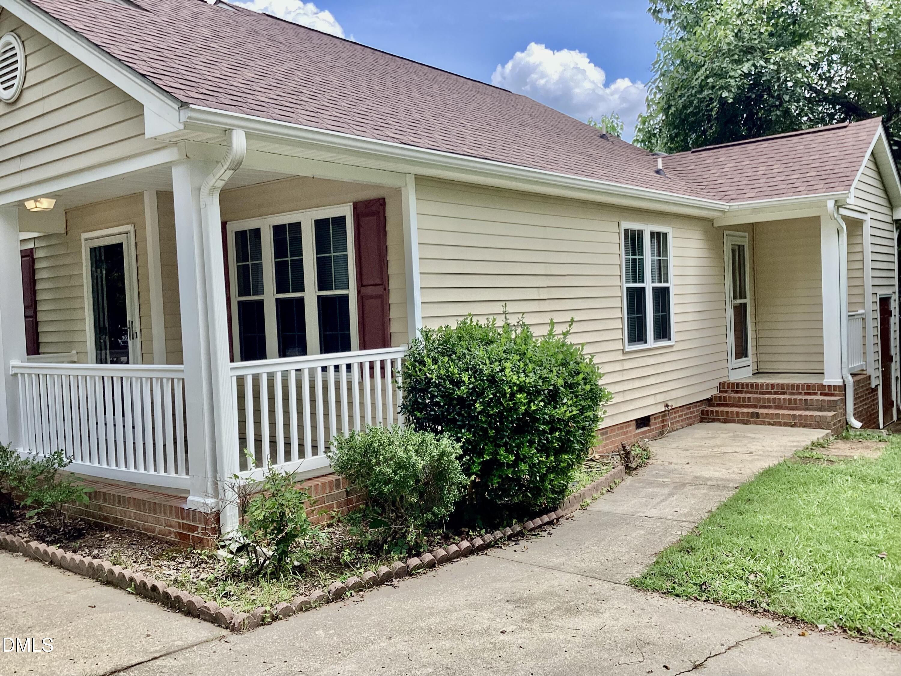 1414 E Lenoir Street