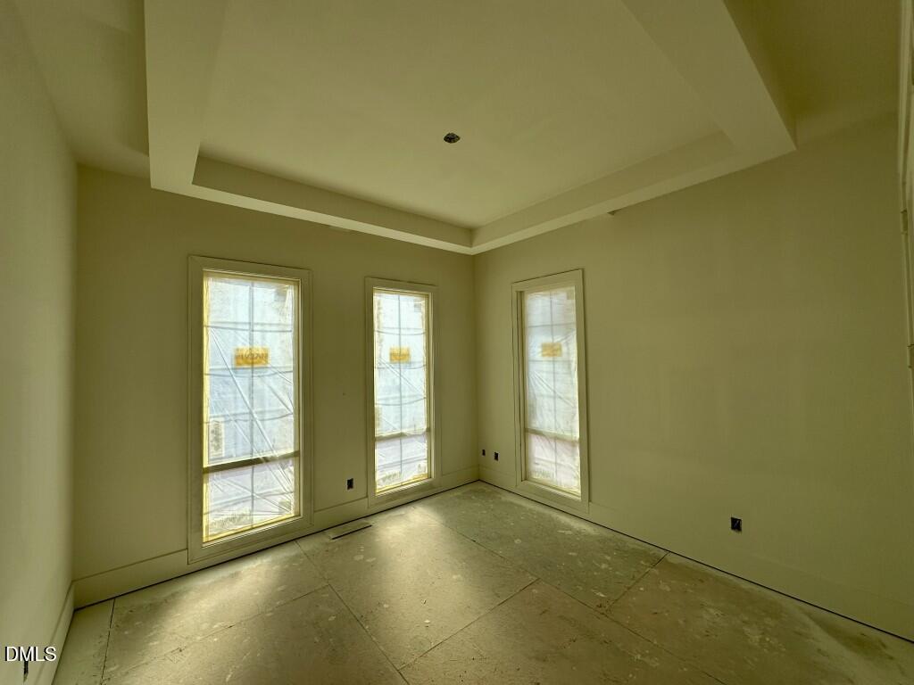 15 Chestnut Oak Drive